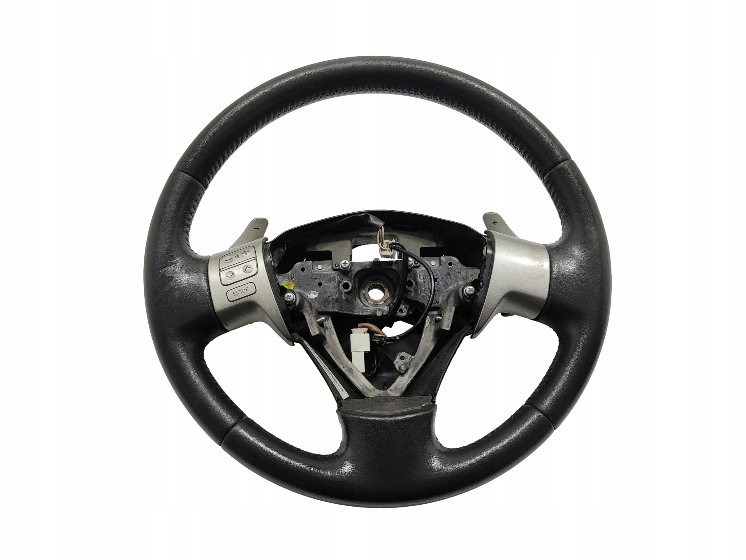 MULTIFUNKCNY VOLANT PADLA RADENIA RYCHLOSTI TOYOTA AURIS I E15 2006-2009