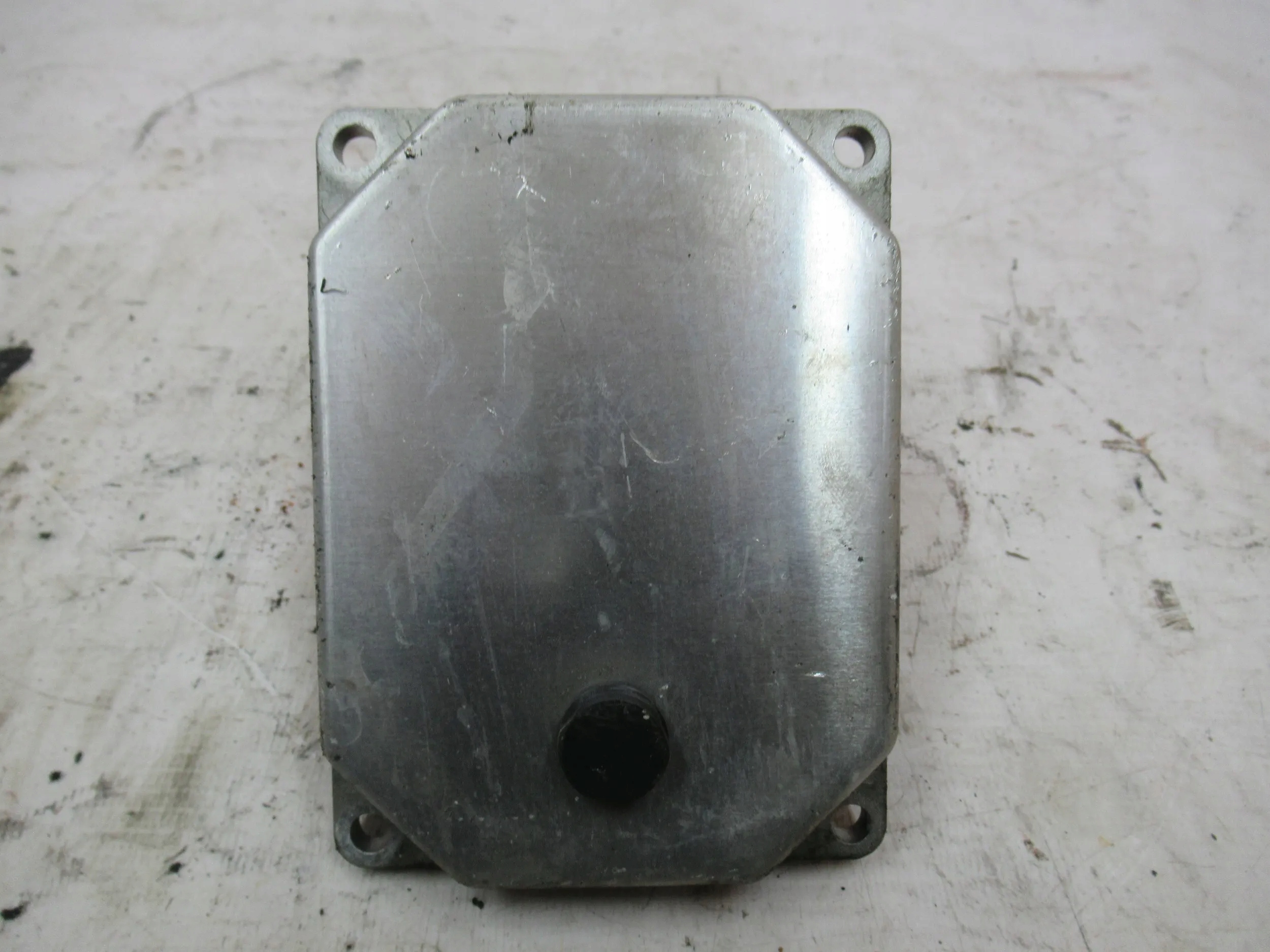 RIADIACA JEDNOTKA MOTORA 51819346 FIAT 500 1.2