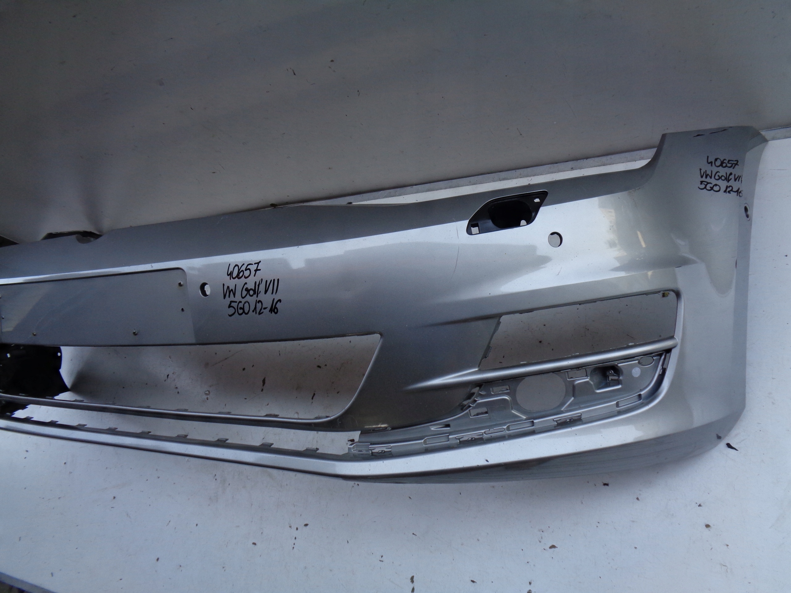 PREDNÝ NÁRAZNÍK VW GOLF VII 7 5G 5G0 12-16 NR 40657