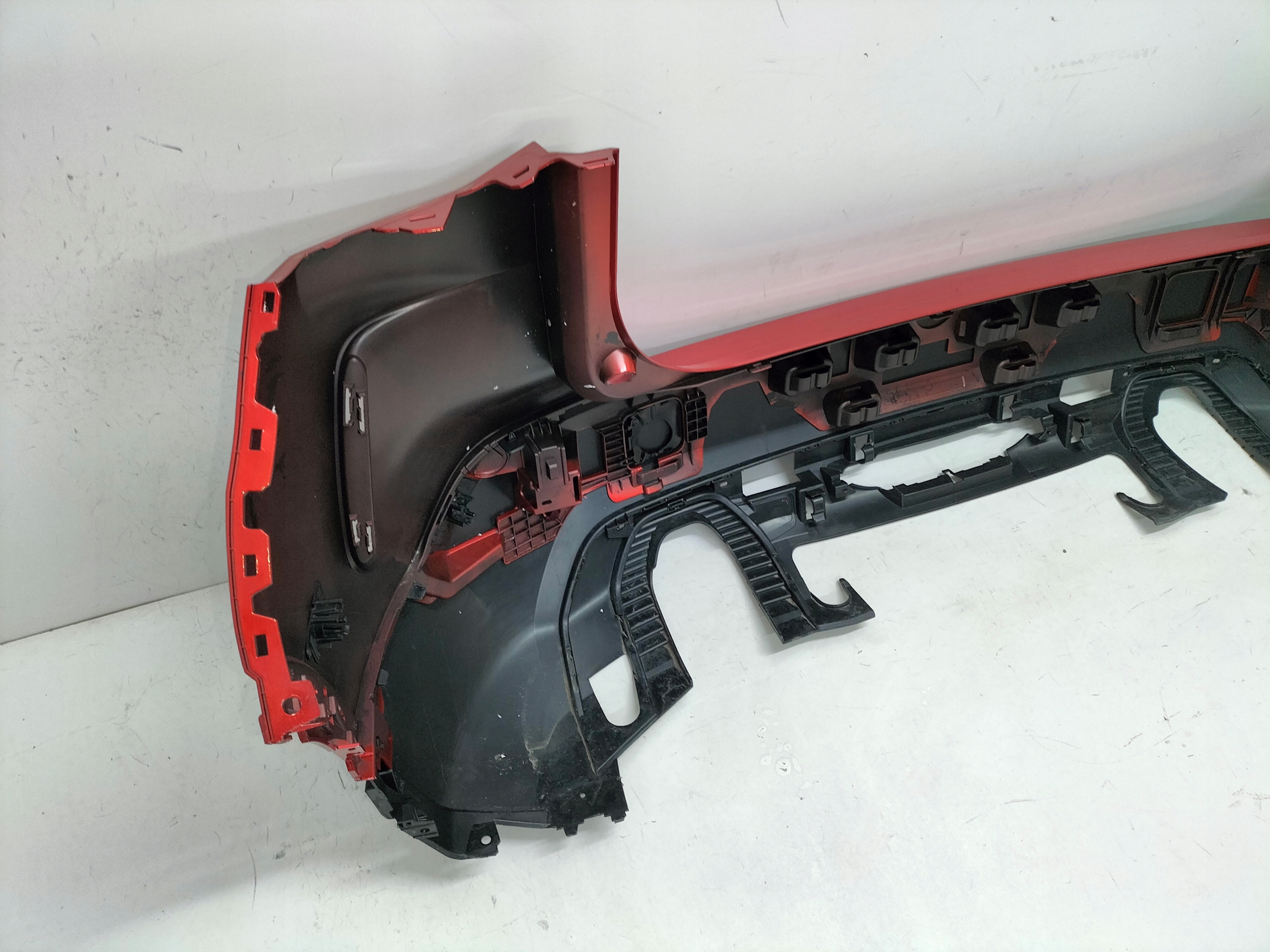 ZADNÝ NÁRAZNÍK CITROEN C4 III 20-