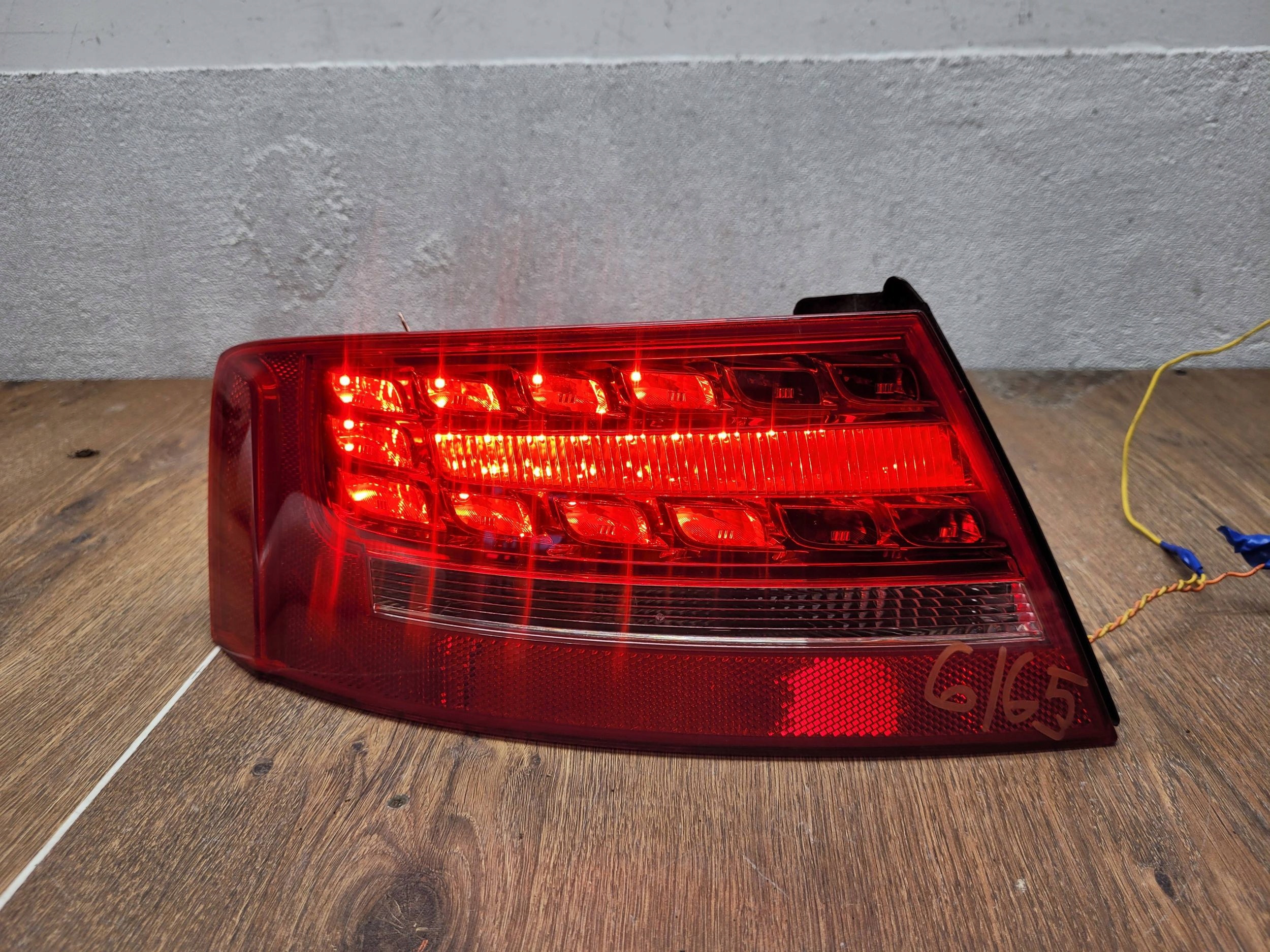 Audi A5 8T LED 8T0945095B ĽAVÉ ZADNÉ SVETLO