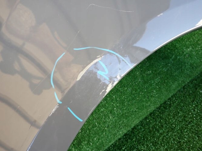 VW CADDY 10-15 ĽAVÝ PREDNÝ BLATNÍK