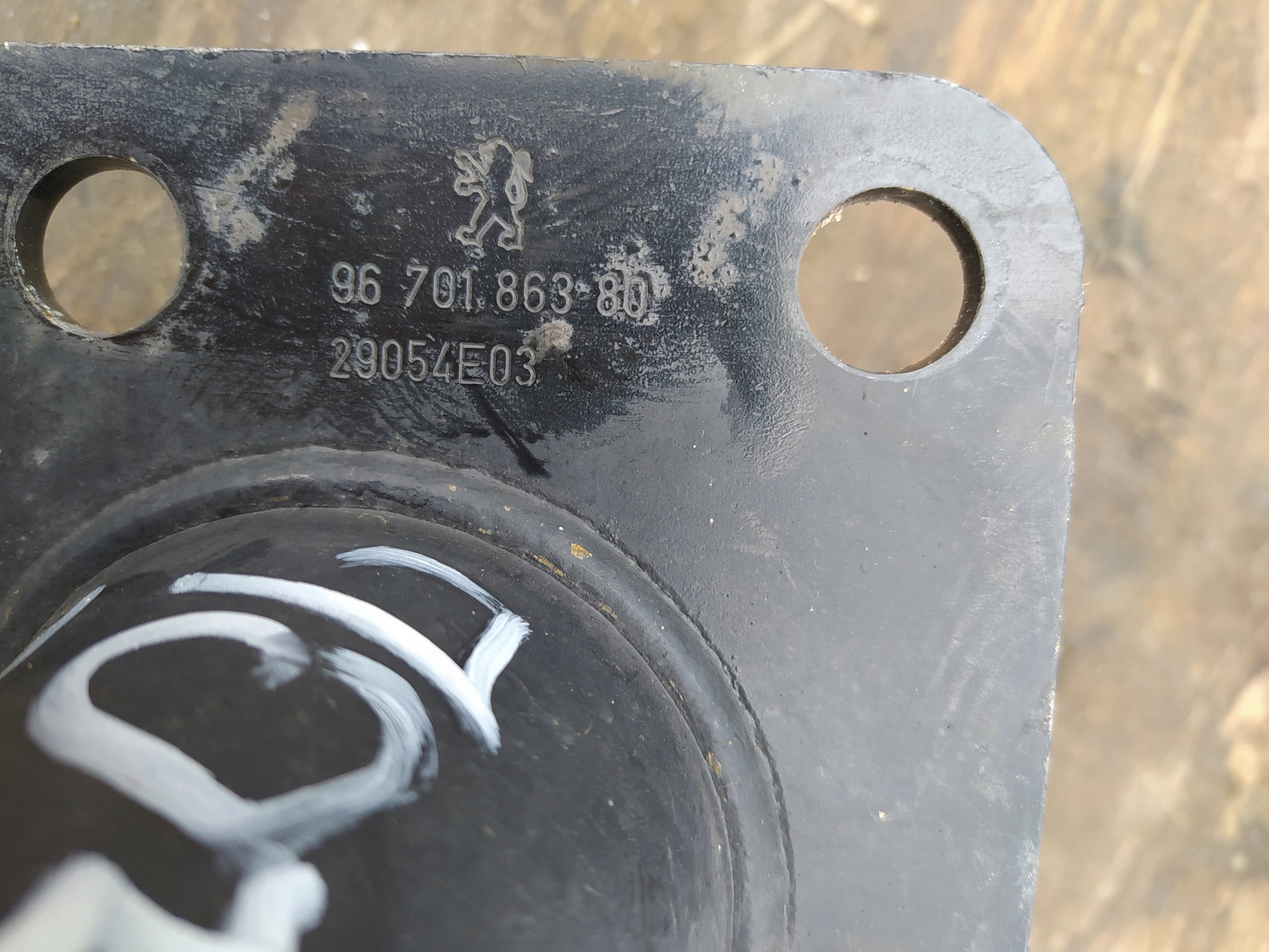 CITROEN DS5 VÝSTUHA PREDNÉHO NÁRAZNÍKA 9670186380