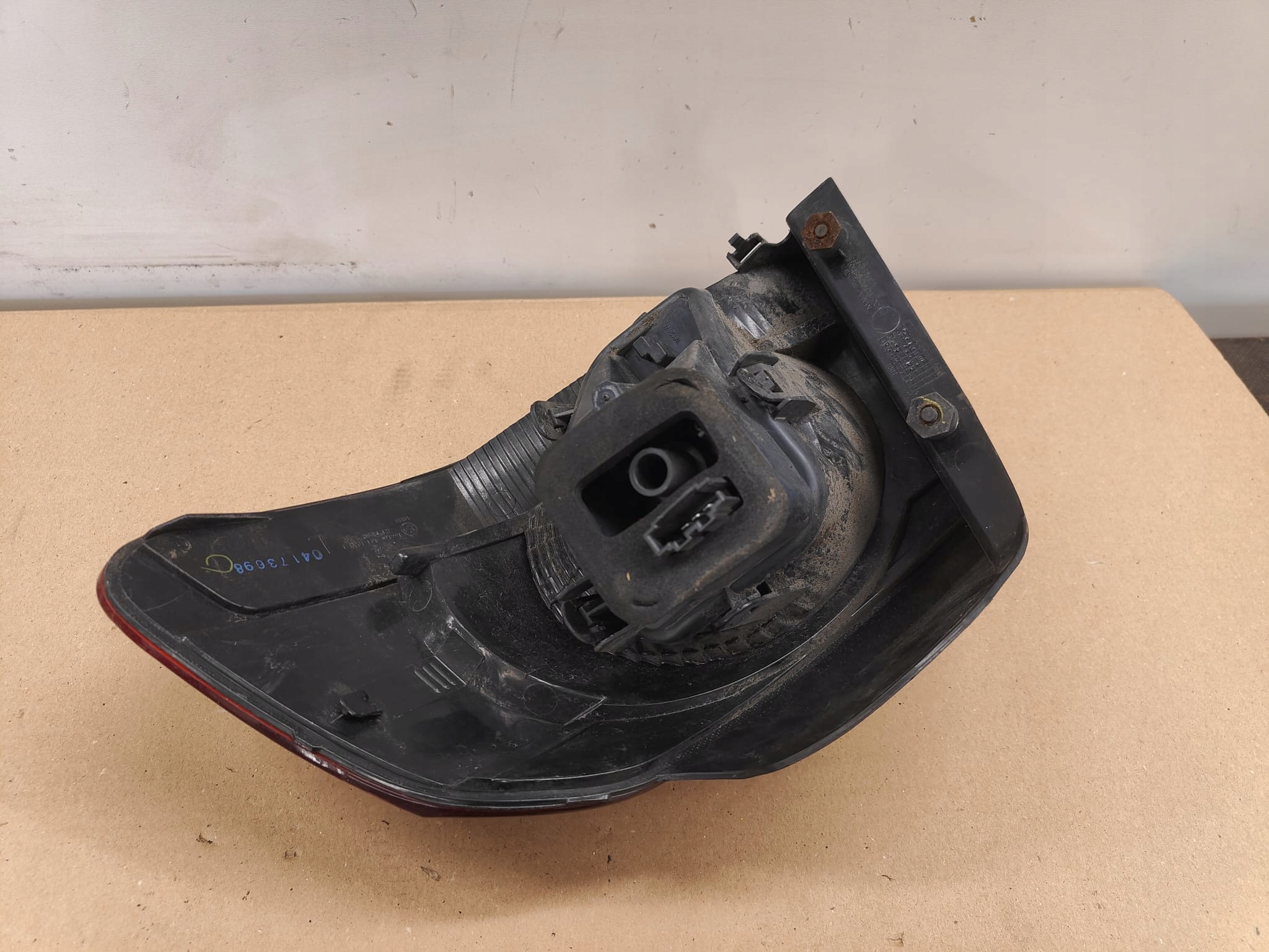 Volkswagen golf VI LAVE ZADNE SVETLO