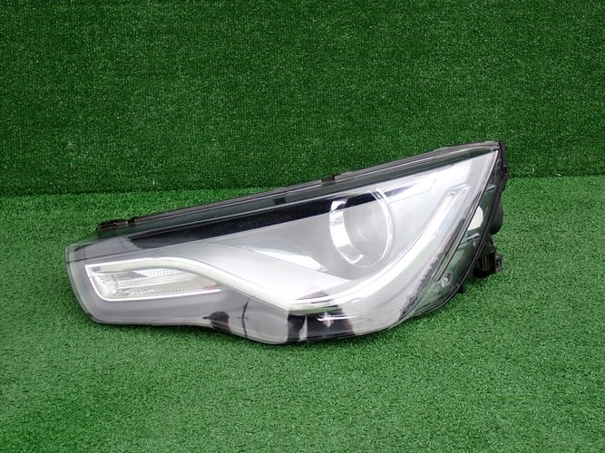 AUDI A1 BI XENON LED 10- LAVE PREDNE SVETLO