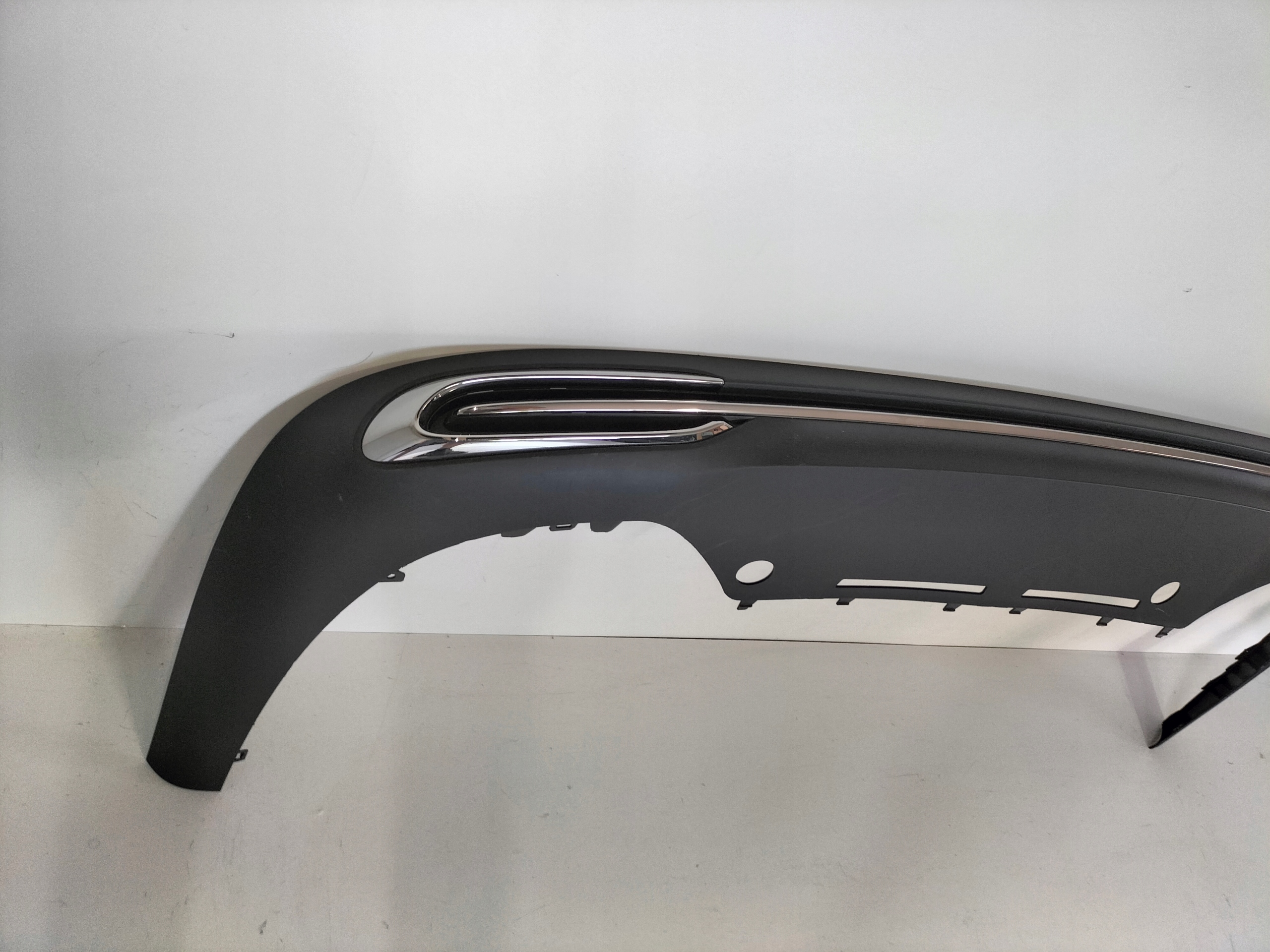 ZADNY SPOJLER MERCEDES E KLASA W214 22-