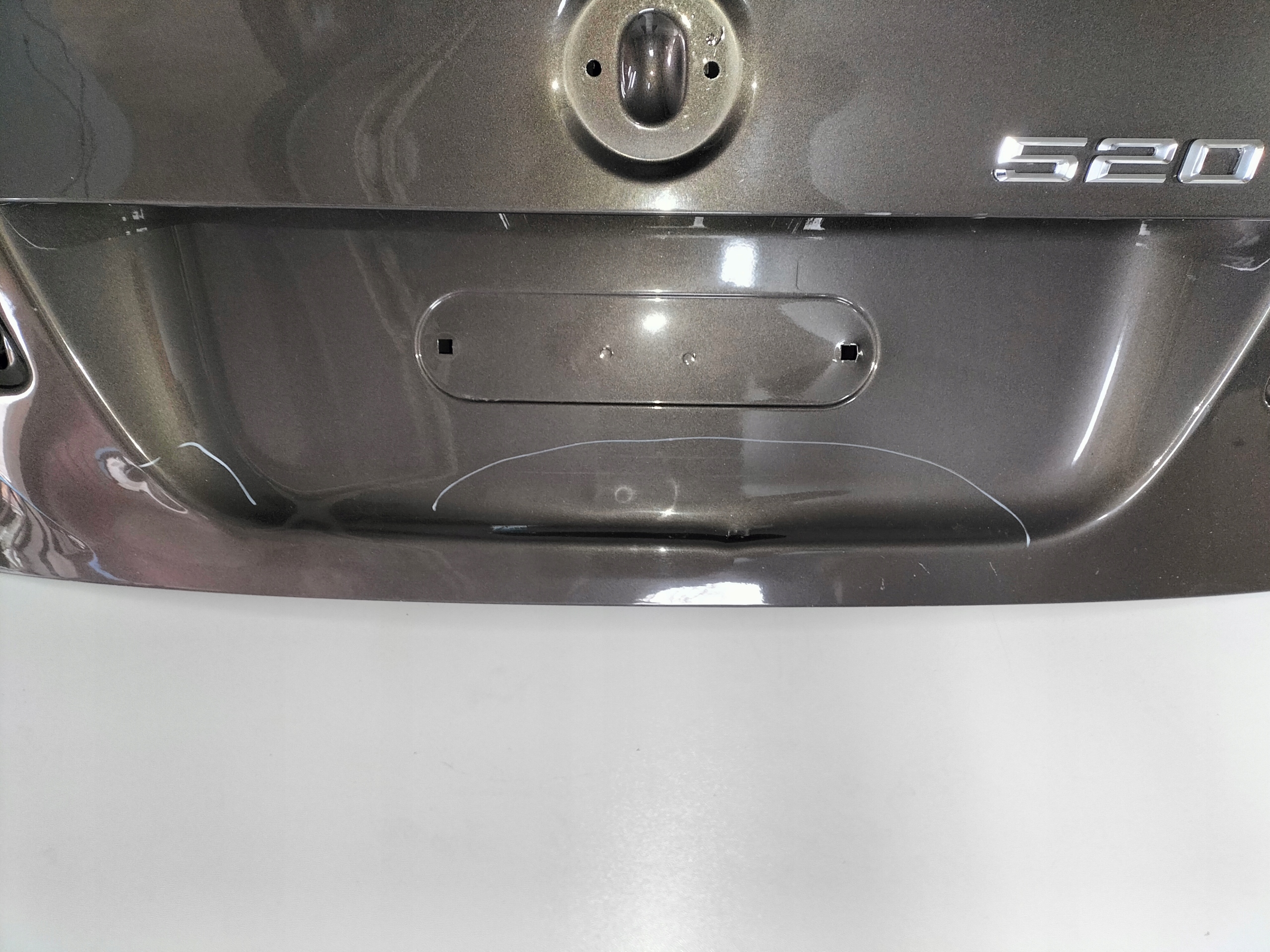 ZADNÁ KAPOTA BMW 5 F10 10-17 SEDAN