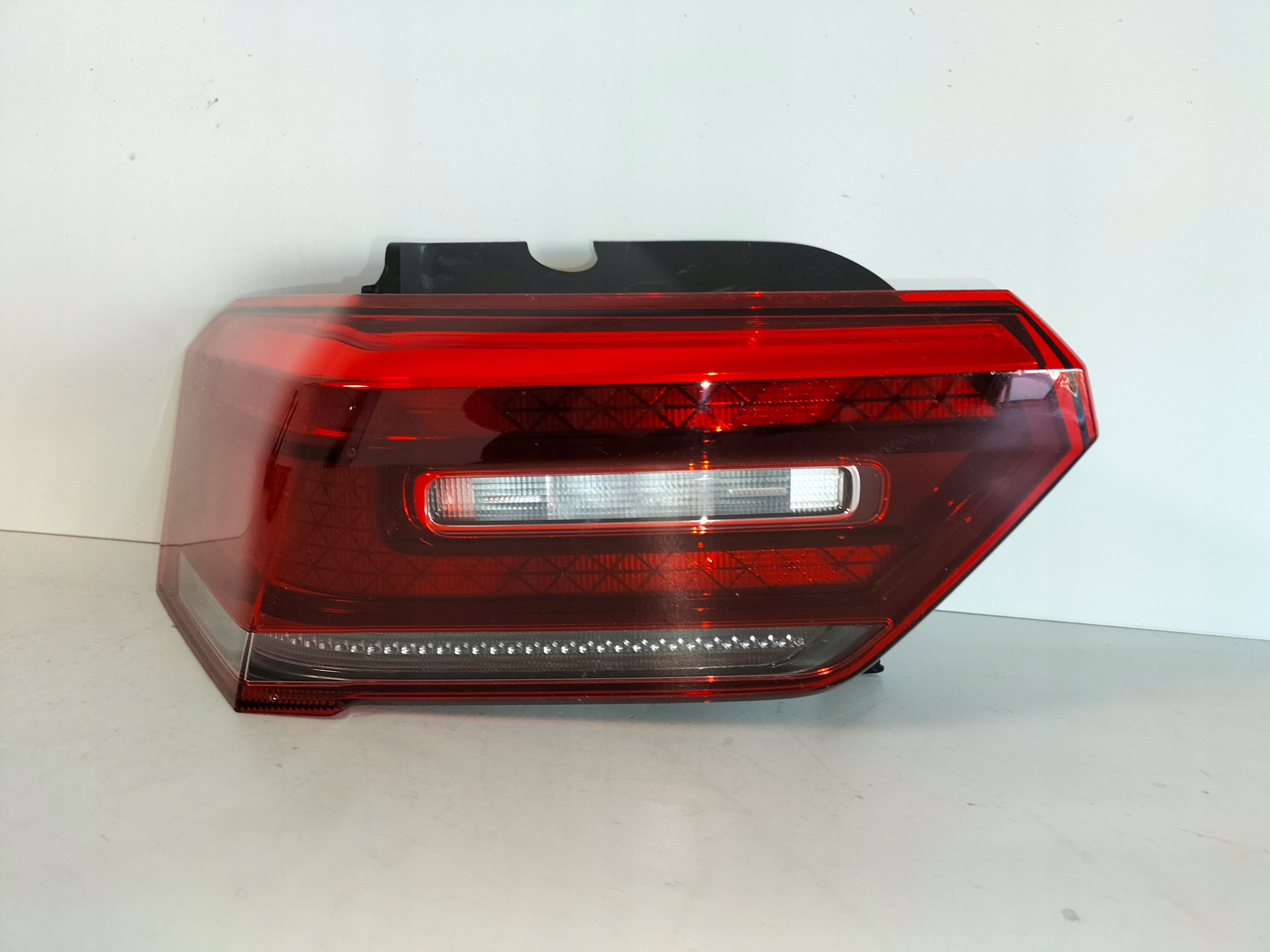 LAVE ZADNE SVETLO VW ID3 ID.3 19-23 LED