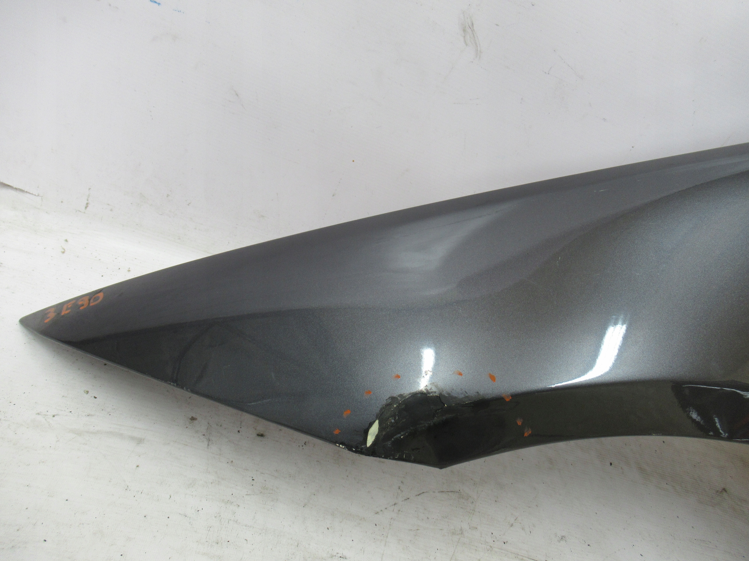 ĽAVÝ PREDNÝ BLATNÍK BMW 3 E90 E91