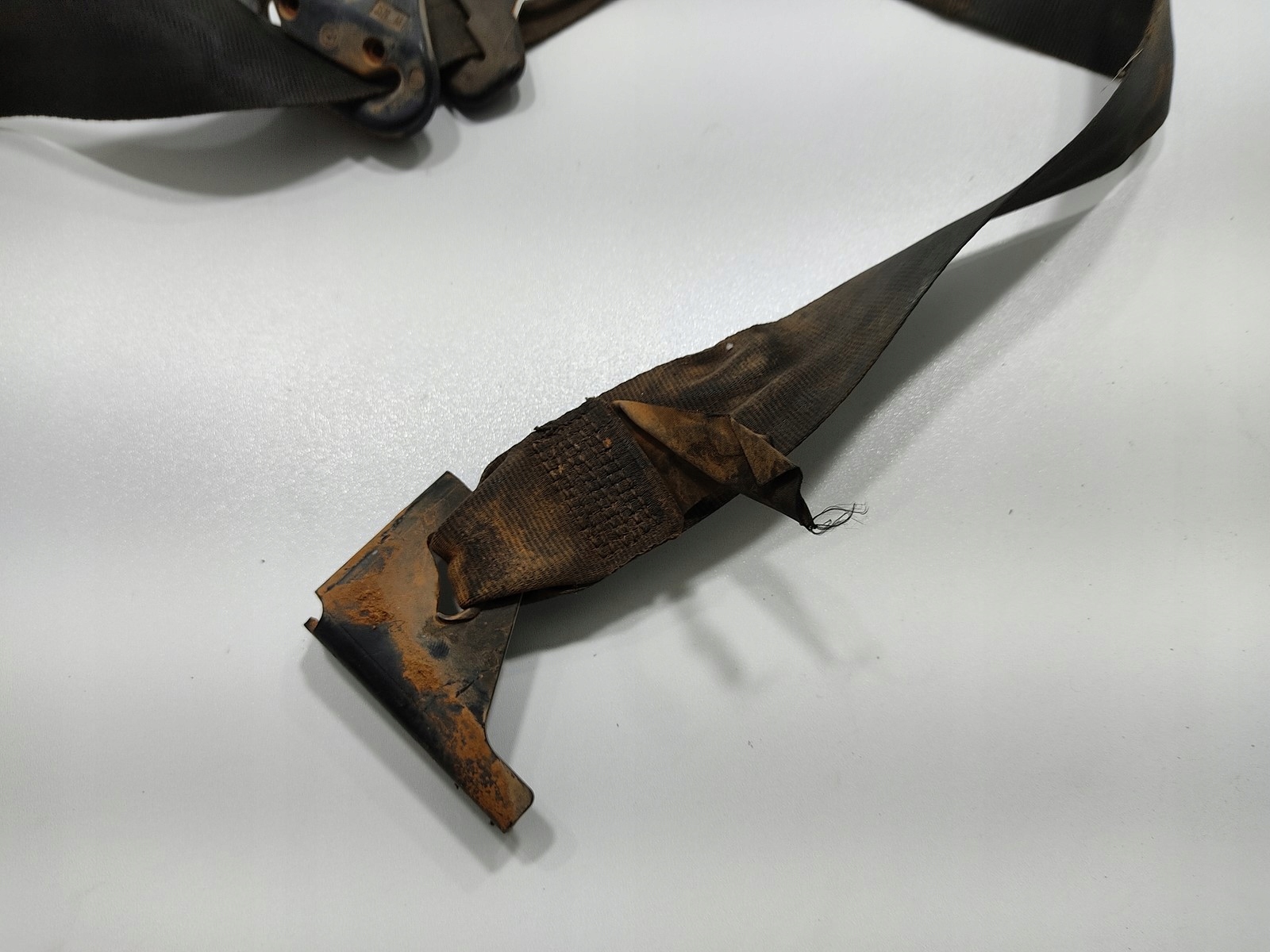 LAVY PREDNY BEZPECNOSTNY PÁS DEFENDER 608855000B 2007-14