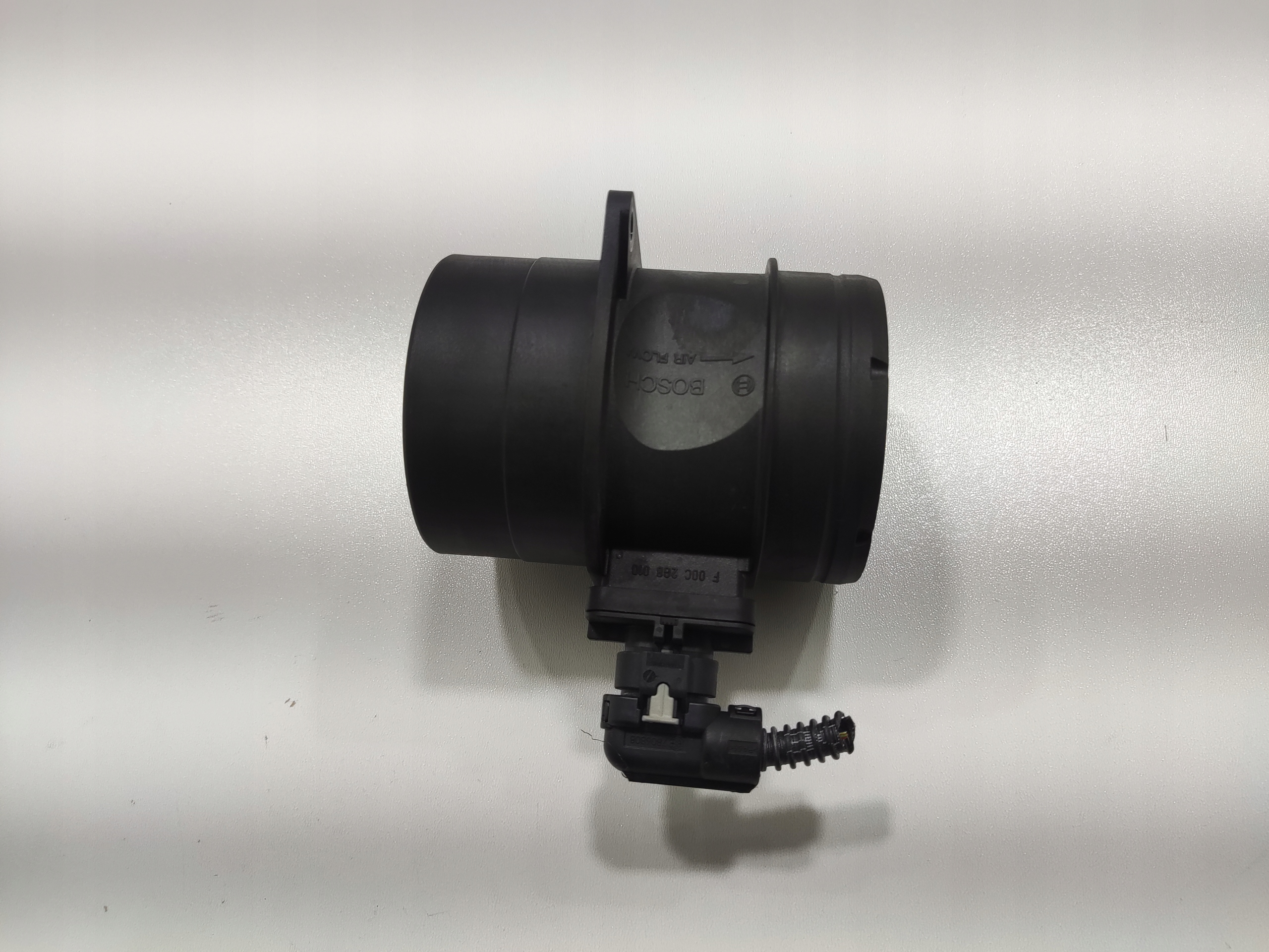 VAHA VZDUCHU AUDI Q5 II 80A 2.0 TDI 2016-2020 03L906461A