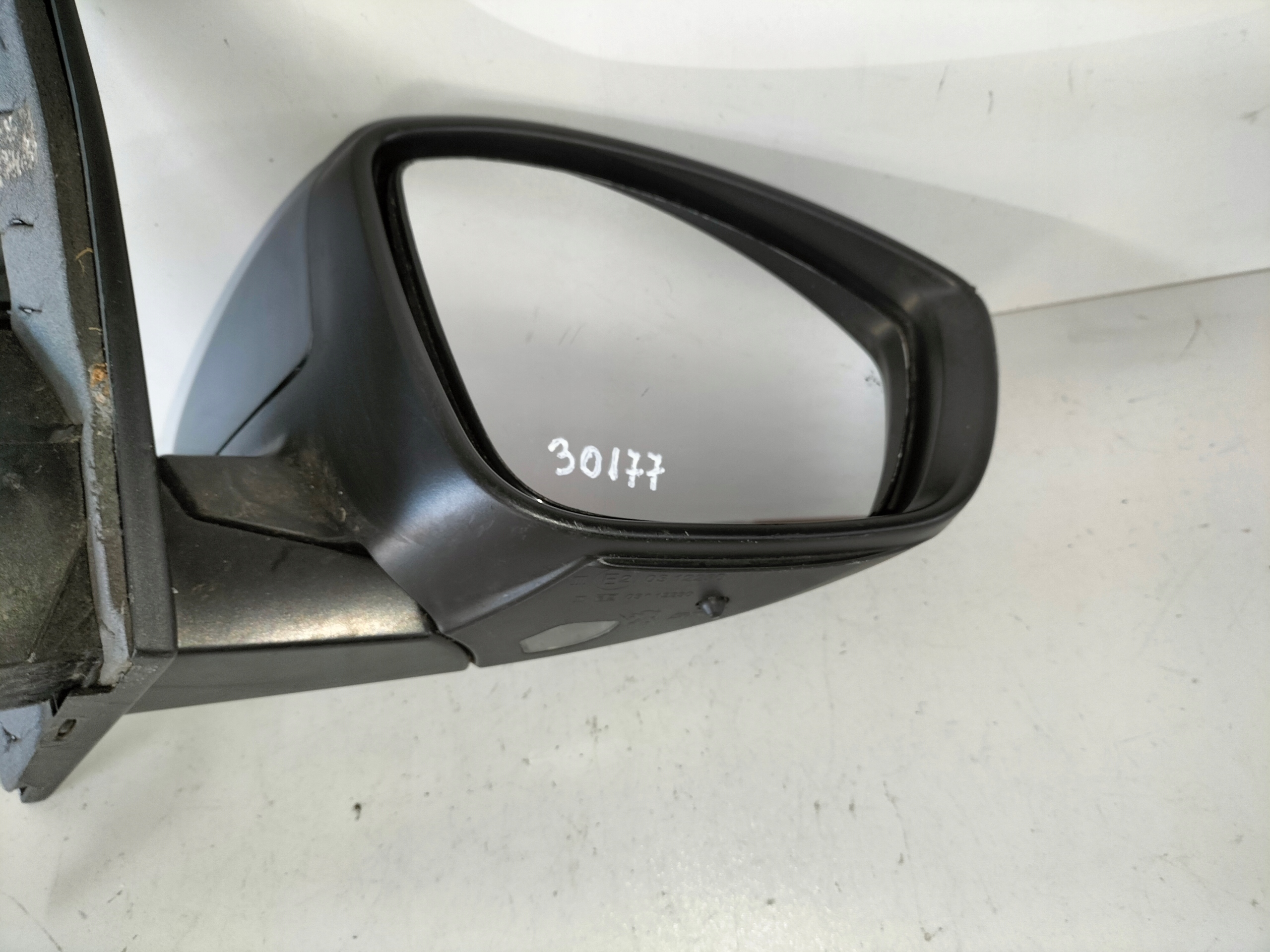 PRAVE ZRKADLO ELEKTRICKÉ PEUGEOT 308 II T9 13-