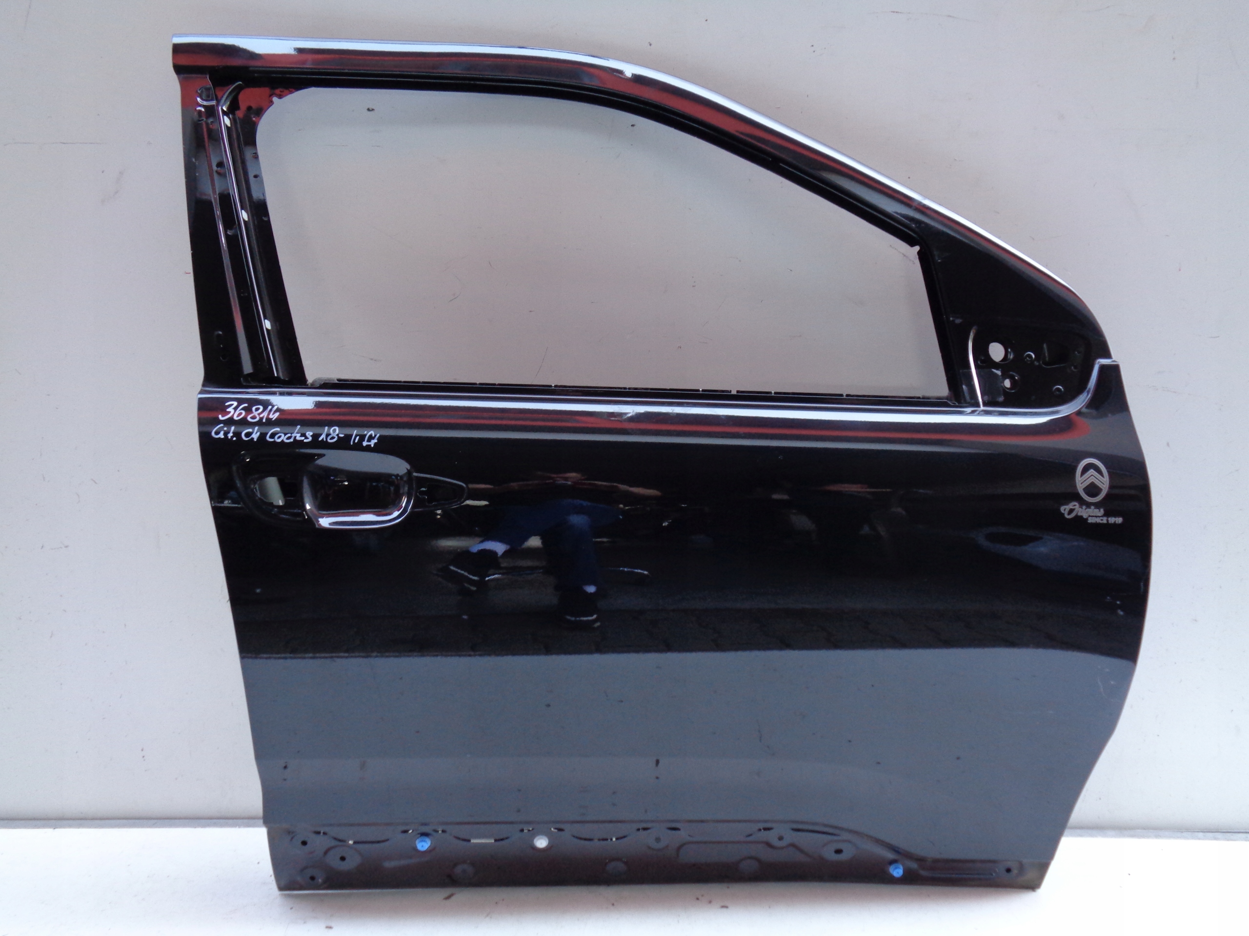 PRAVE PREDNE DVERE CITROEN C4 CACTUS 18- LIFT