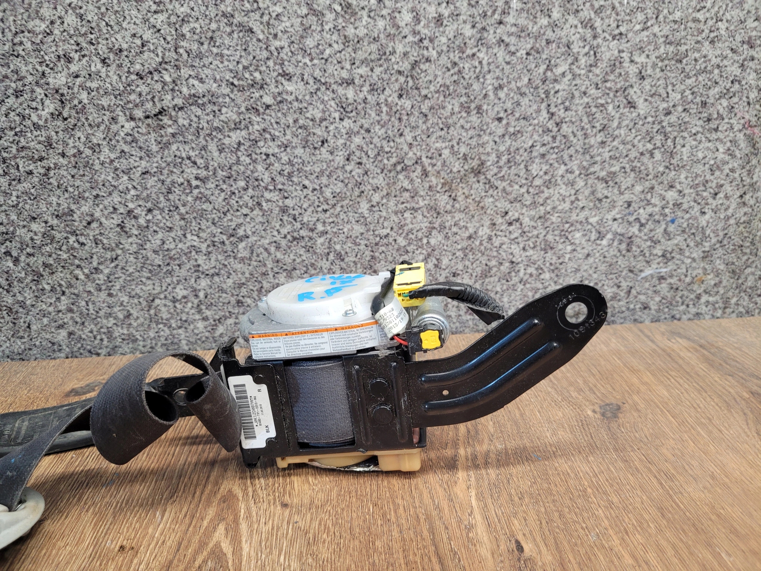 HONDA CIVIC 9 IX PRAVY PREDNY BEZPECNOSTNY PAS 81450-TV1-E010-M4