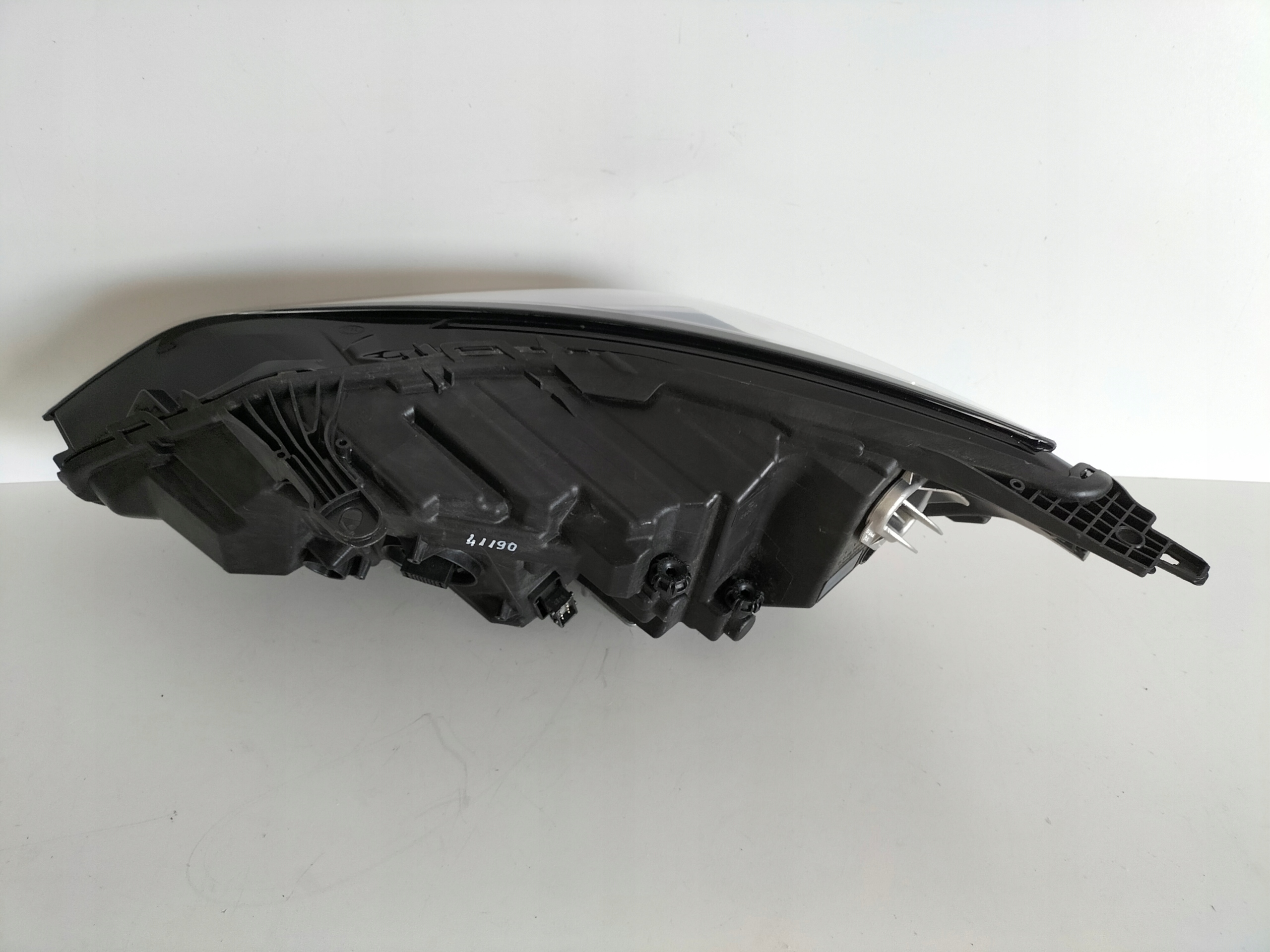 PRAVE PREDNE SVETLO OPEL ASTRA V K 15- INTELLI LUX FULL LED