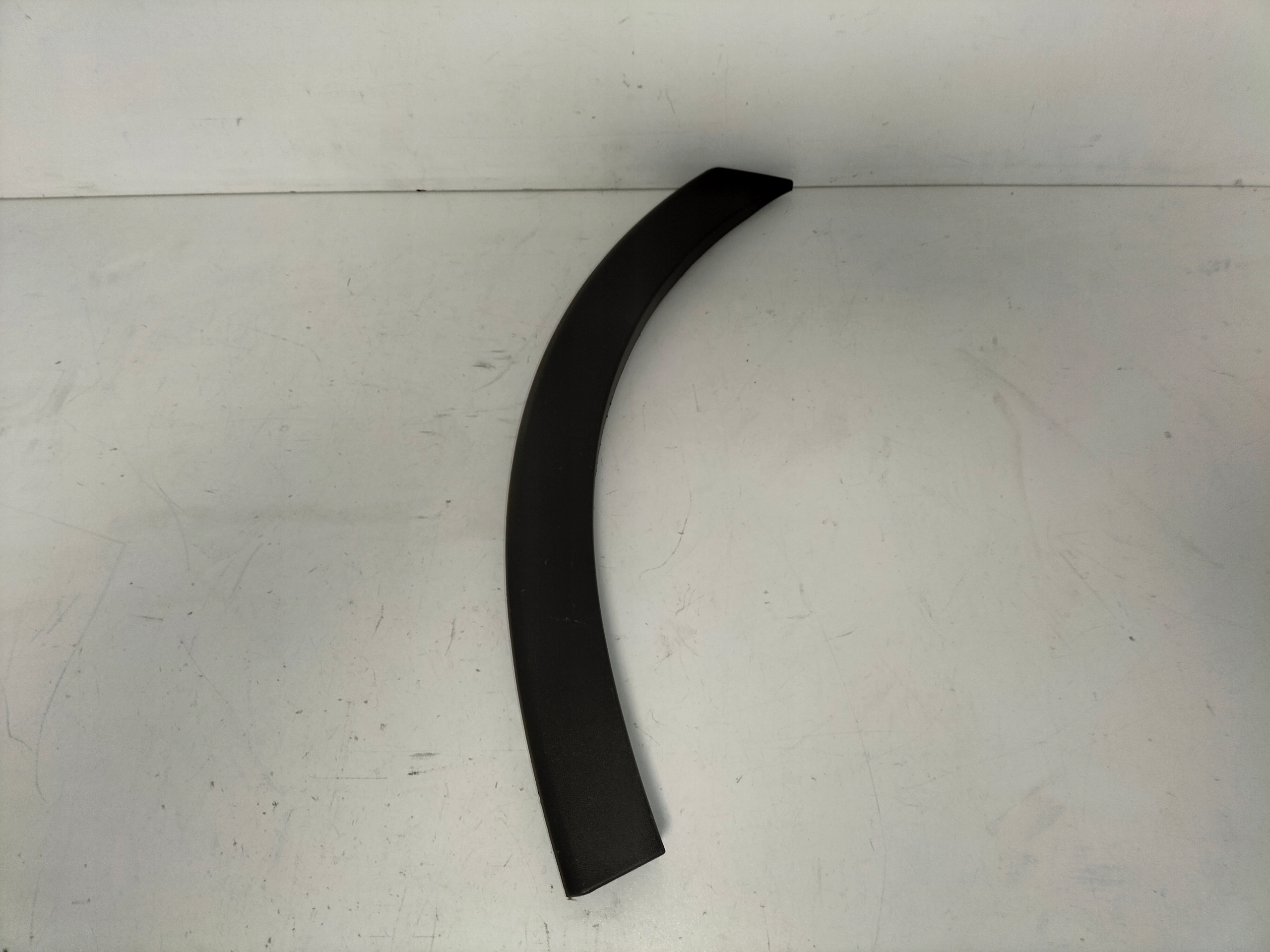 LISTA PREDNEHO NARAZNIKA LAVA VW GOLF 8 VIII 20-24 ALLTRACK