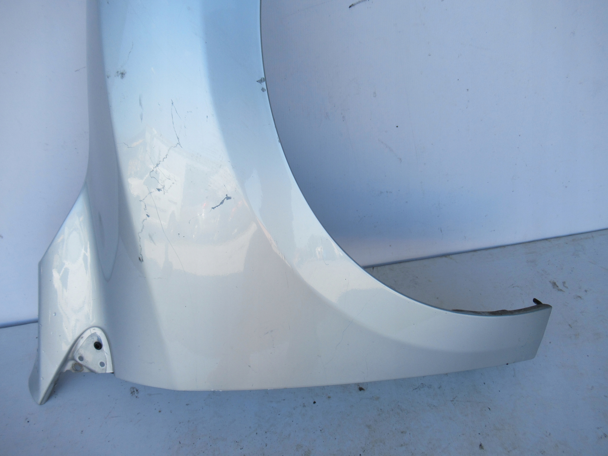 PRAVY PREDNY BLATNIK Renault Megane III 08-