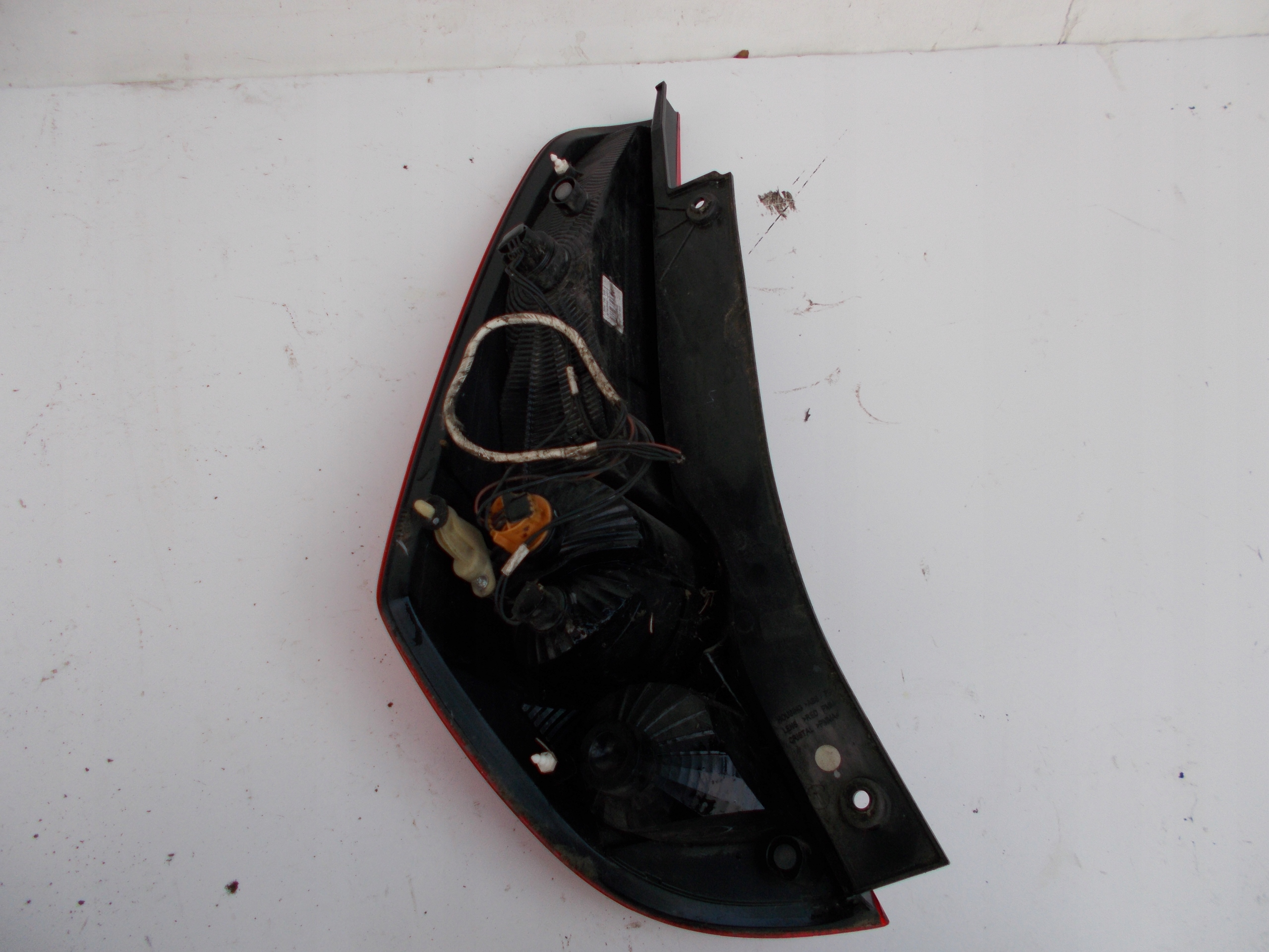 PRAVE ZADNE SVETLO OPEL AGILA B