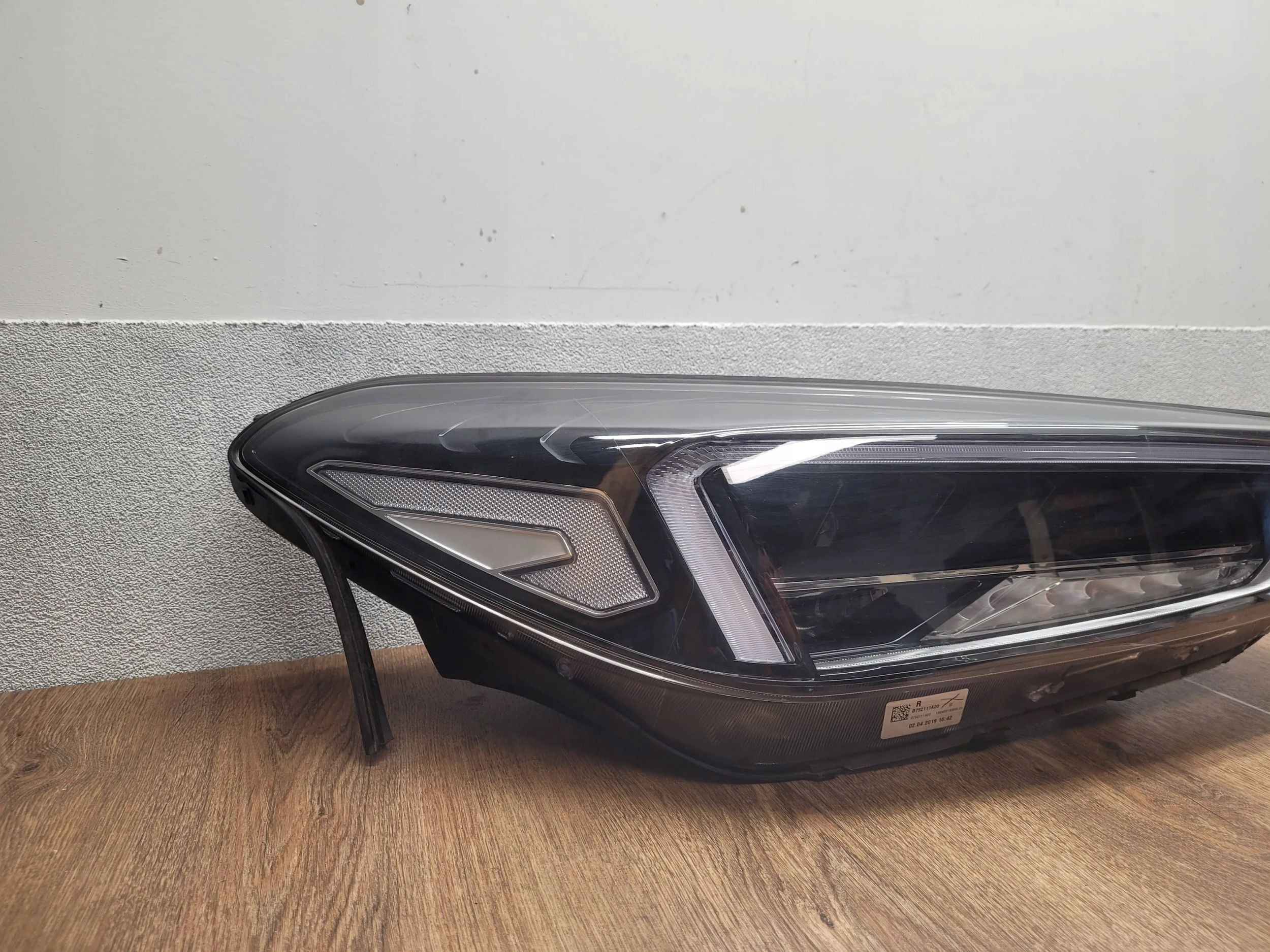 Hyundai Tucson 3 III full LED 92102D7700 PRAVÉ PREDNÉ SVETLO