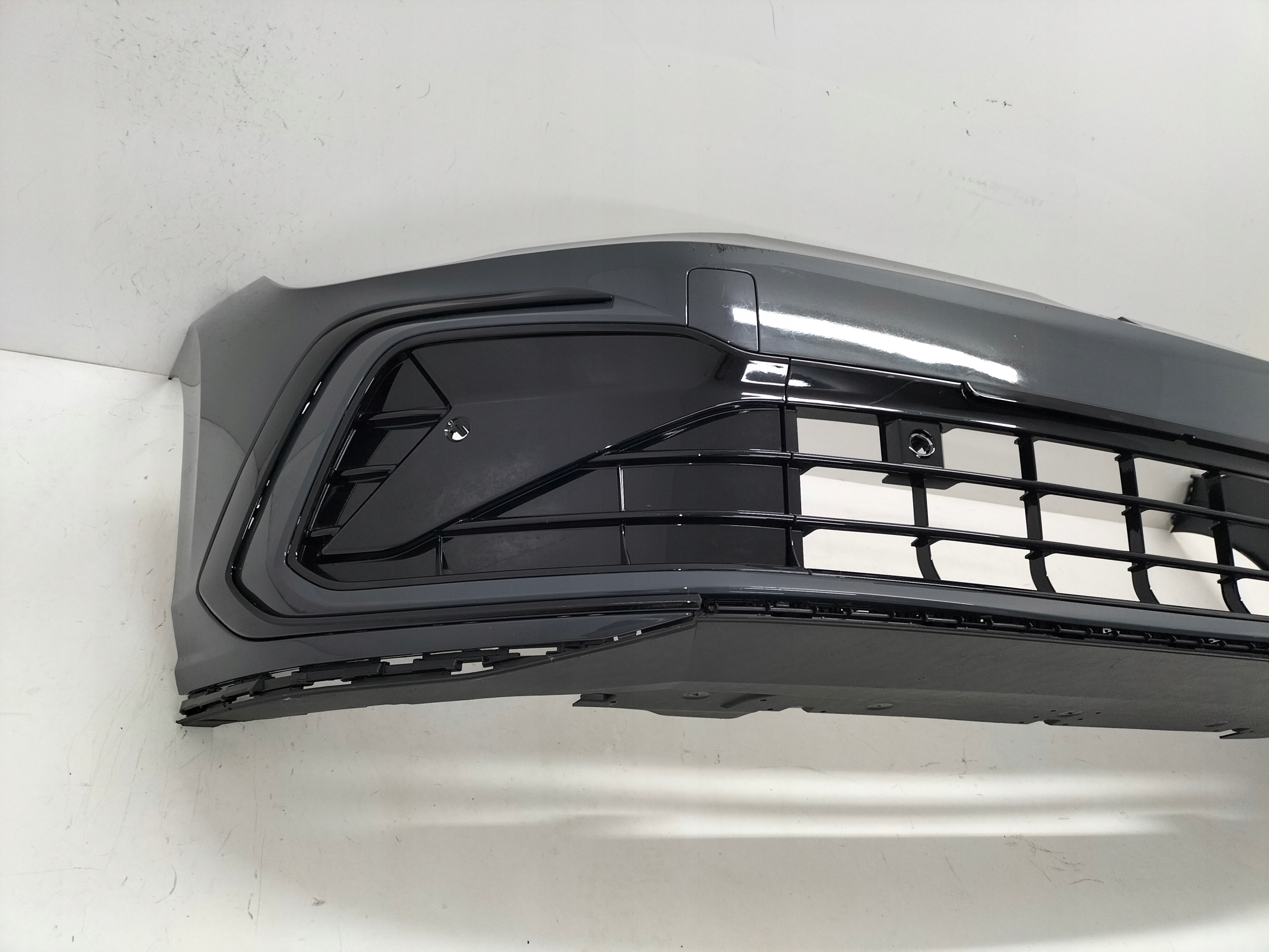 PREDNÝ NÁRAZNÍK VW GOLF 8 VIII 20-24 R-LINE