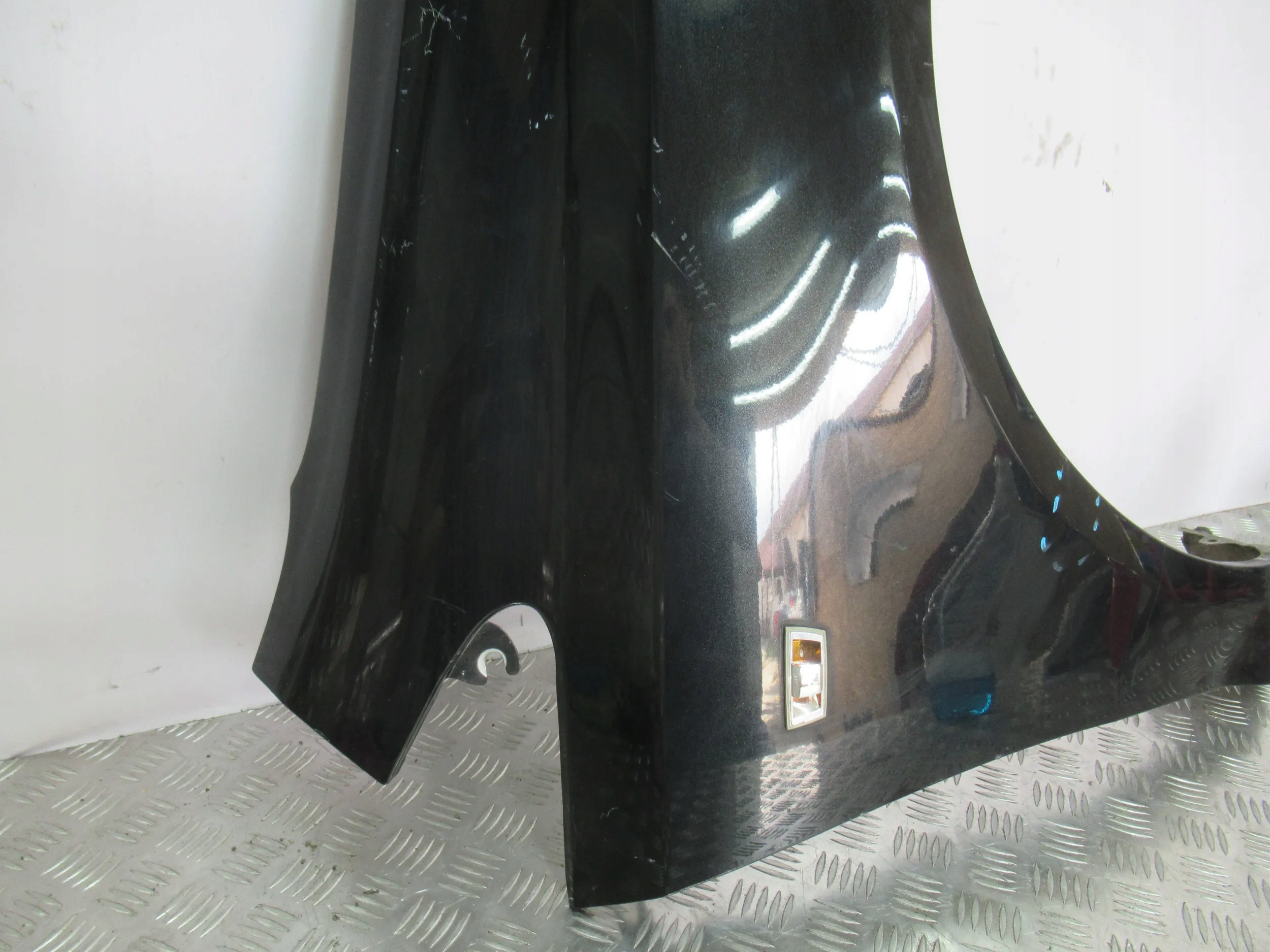 BLATNIK PREDNÝ PRAVY OPEL CORSA D