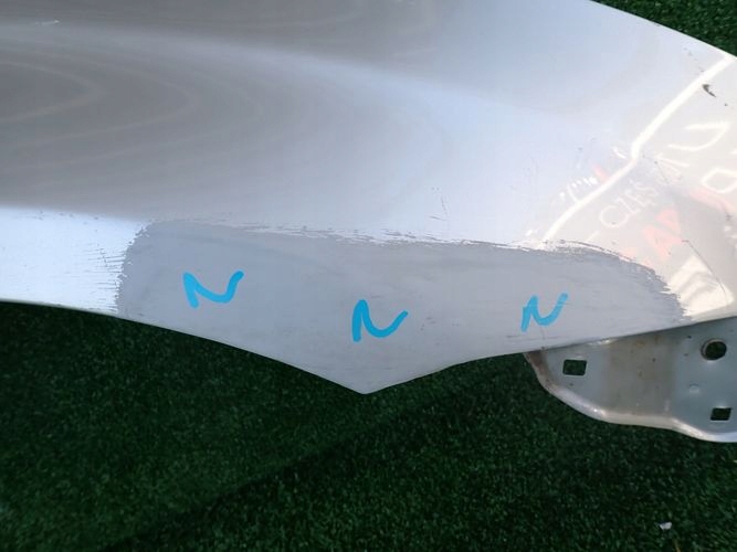 TOYOTA AVENSIS T27 09- PRAVY PREDNY BLATNIK