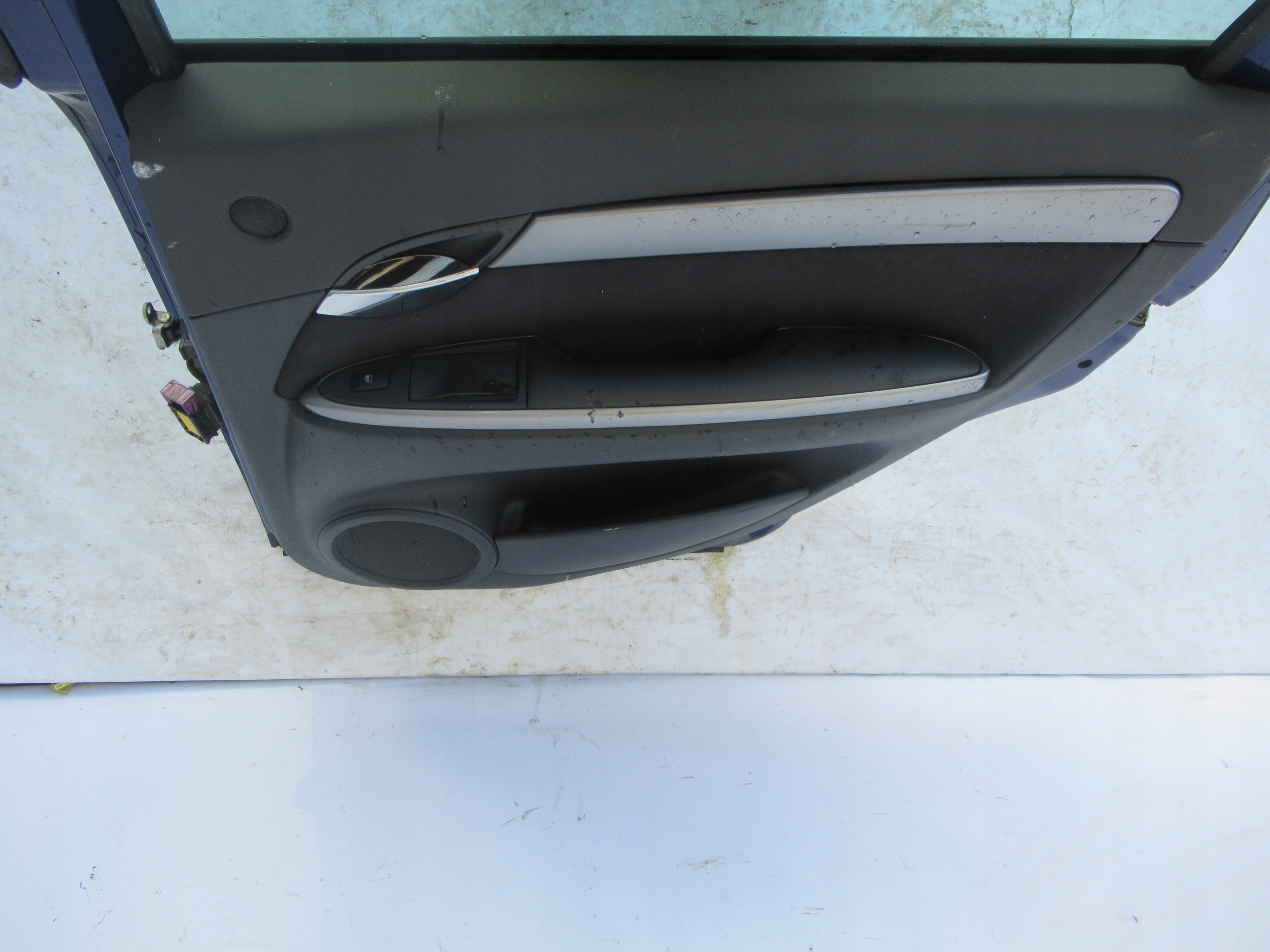 PRAVÉ ZADNÉ DVERE FIAT CROMA 05-