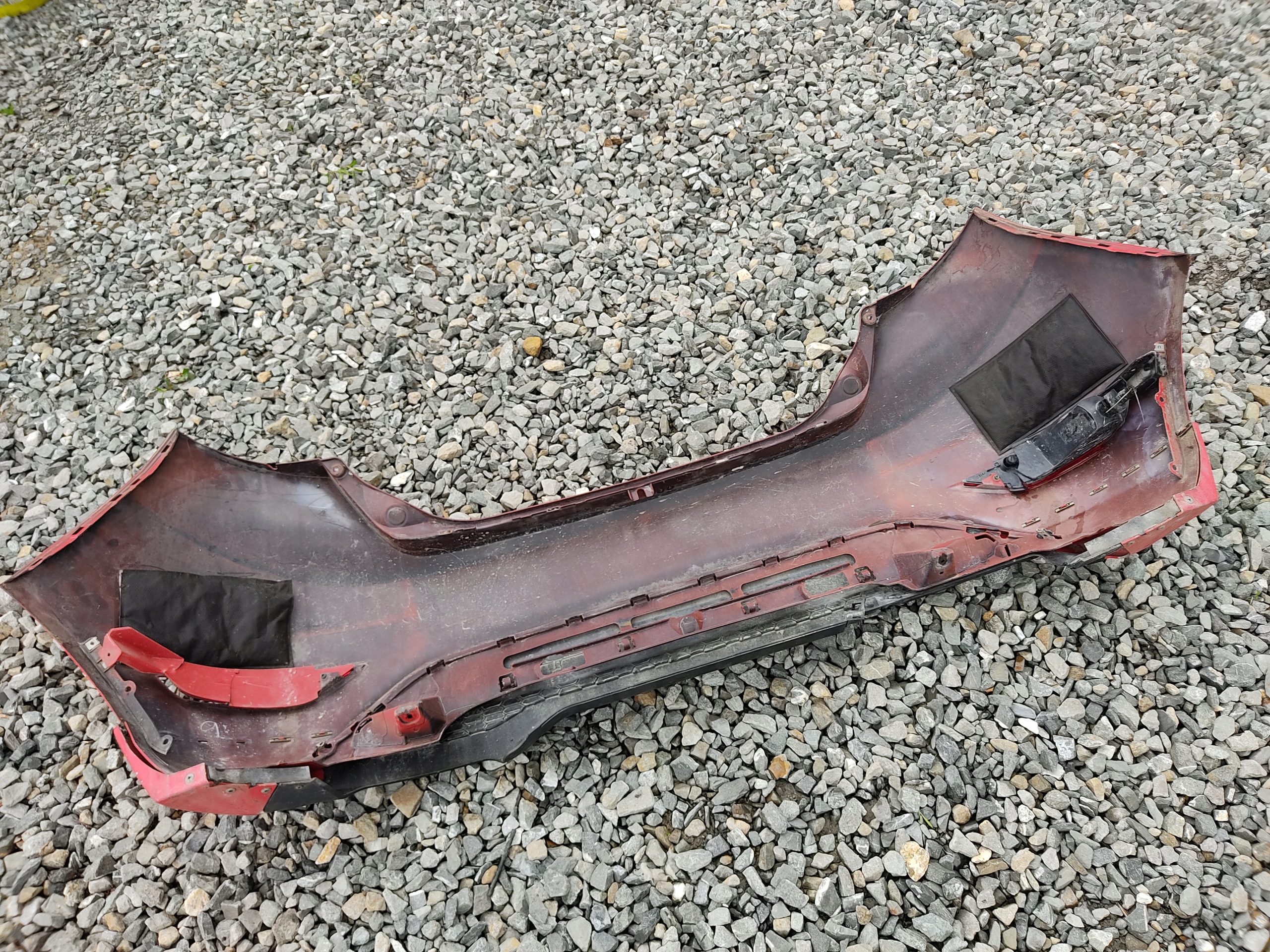 ZADNÝ NÁRAZNÍK FORD FIESTA MK7 VII ST-LINE ST 2012-2017 LIFT