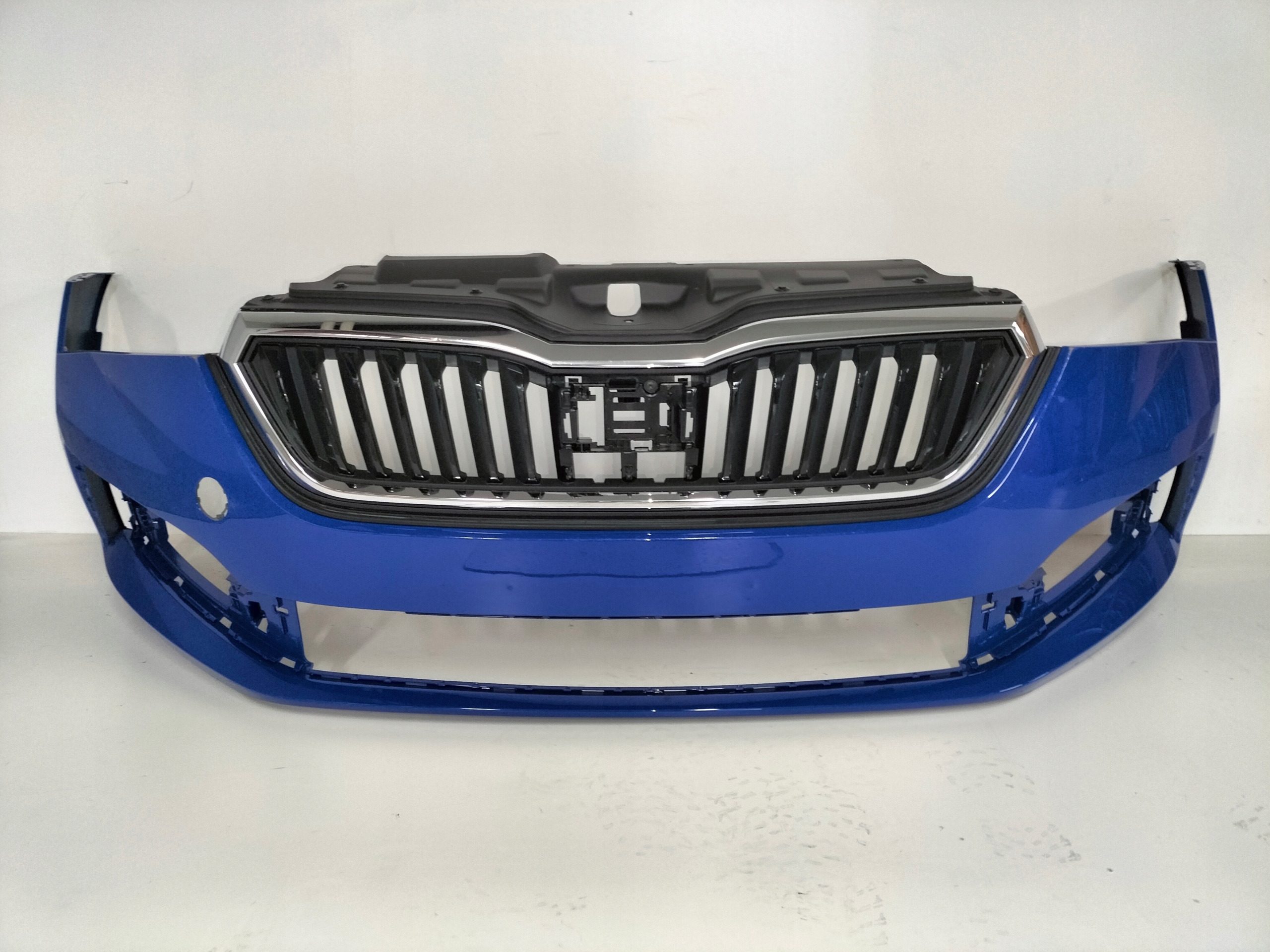 PREDNÝ NÁRAZNÍK SKODA SCALA 19-