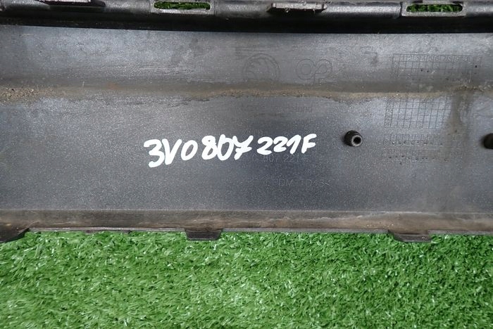 SKODA SUPERB III LIFT 19- PREDNÝ NÁRAZNÍK