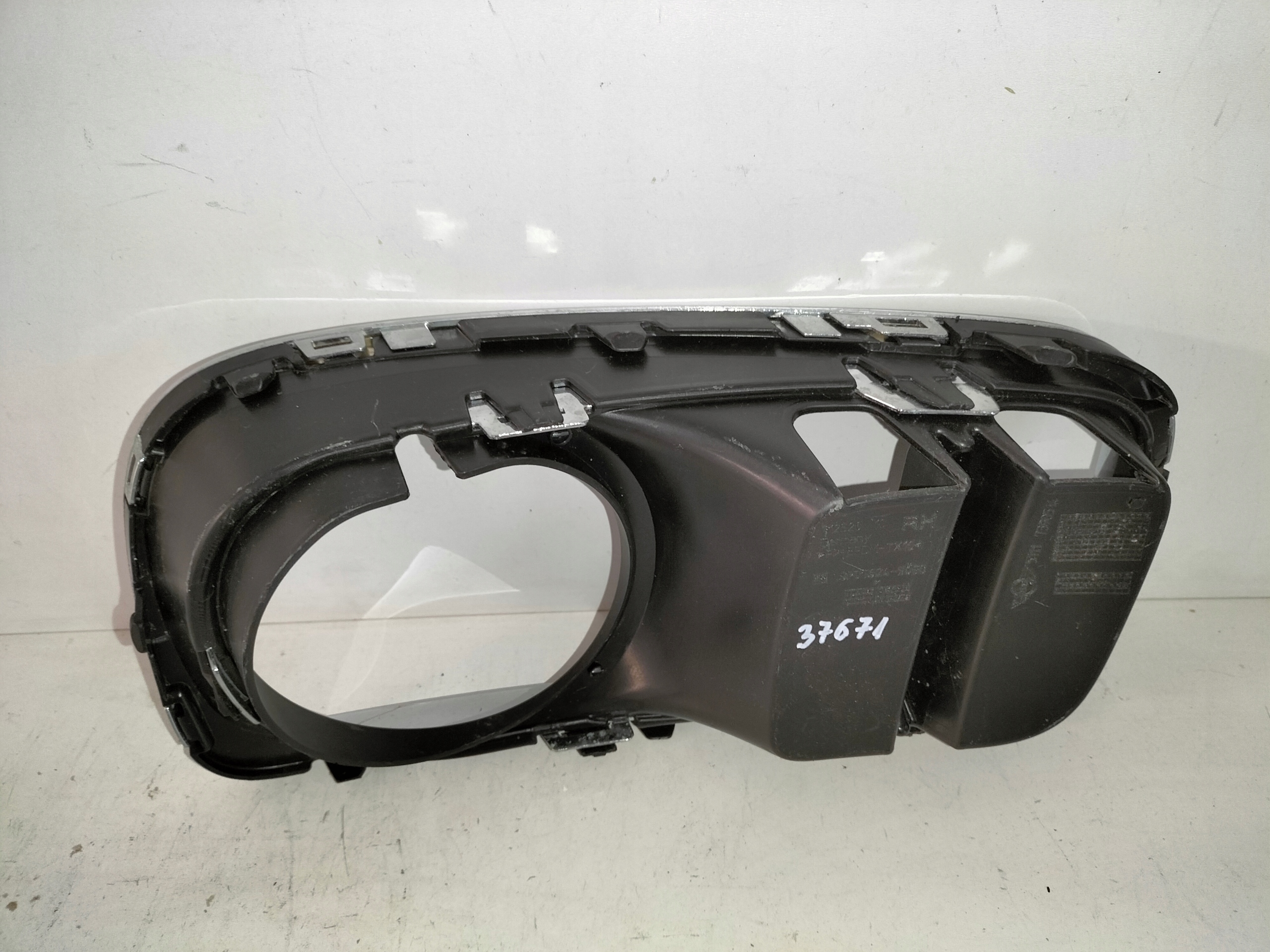 KRYTKA MRIEZKA PREDNEHO NARAZNIKA PRAVA MINI COUNTRYMAN S F60 17-