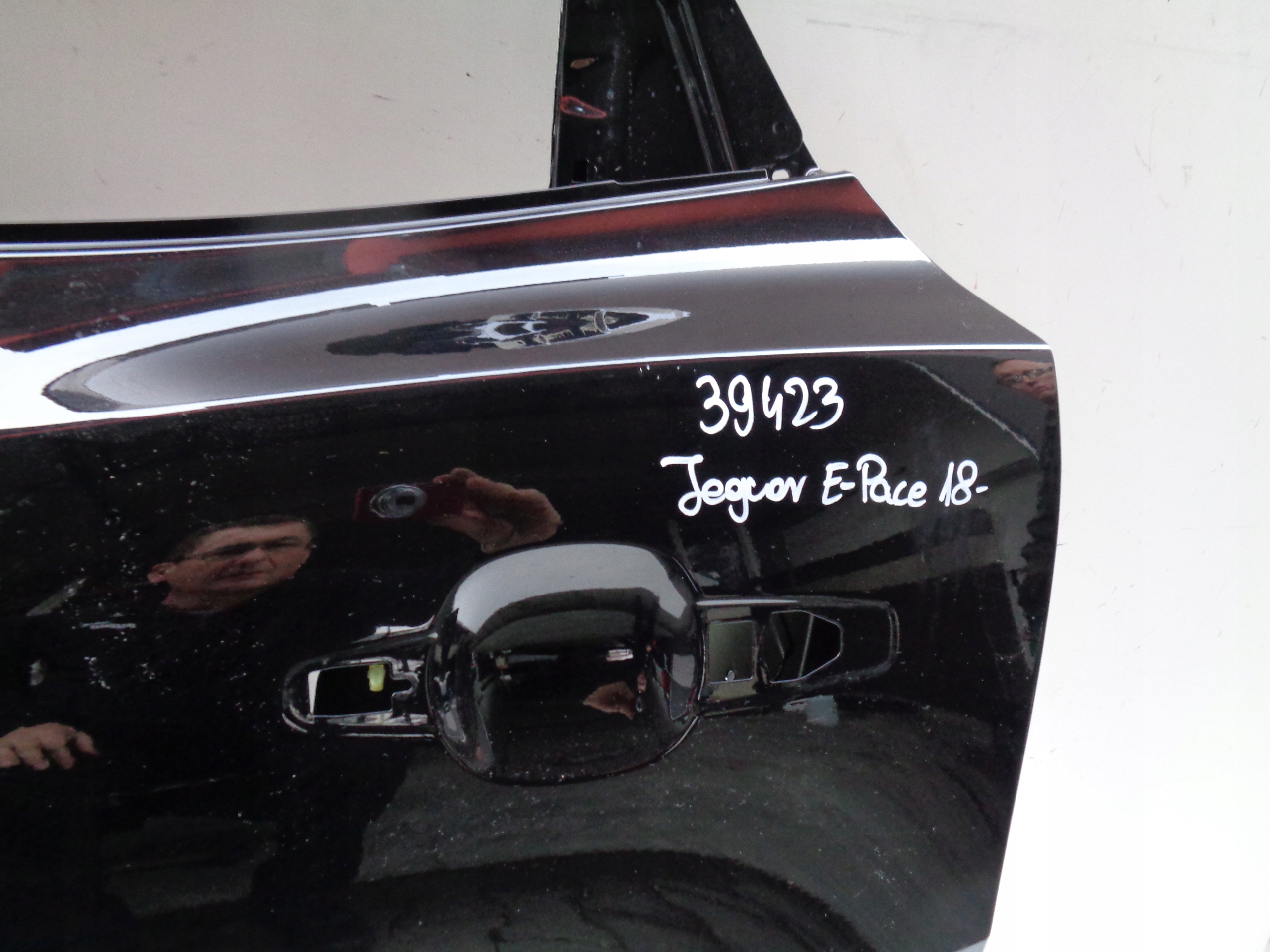 ĽAVÉ ZADNÉ DVERE JAGUAR E-PACE 18- NR 39423