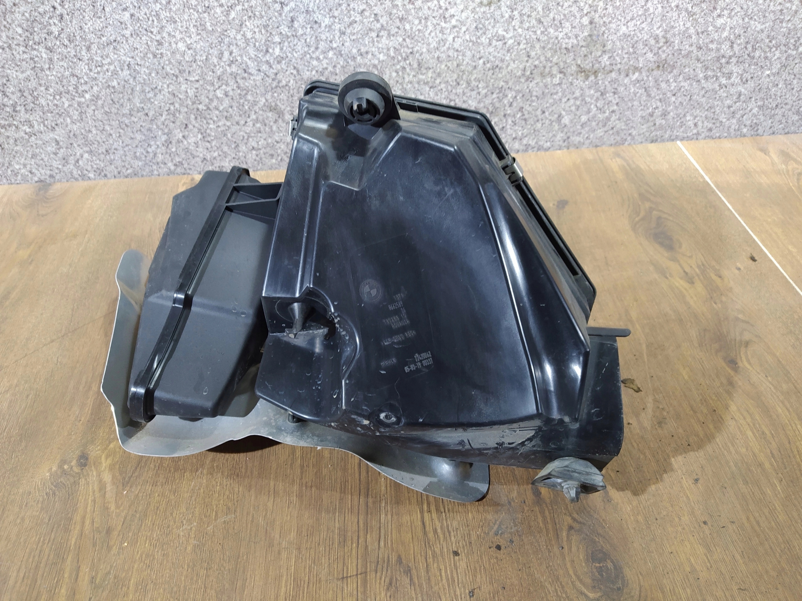 BMW Z4 G29 OBAL VZDUCHOVÉHO FILTERA 8662589