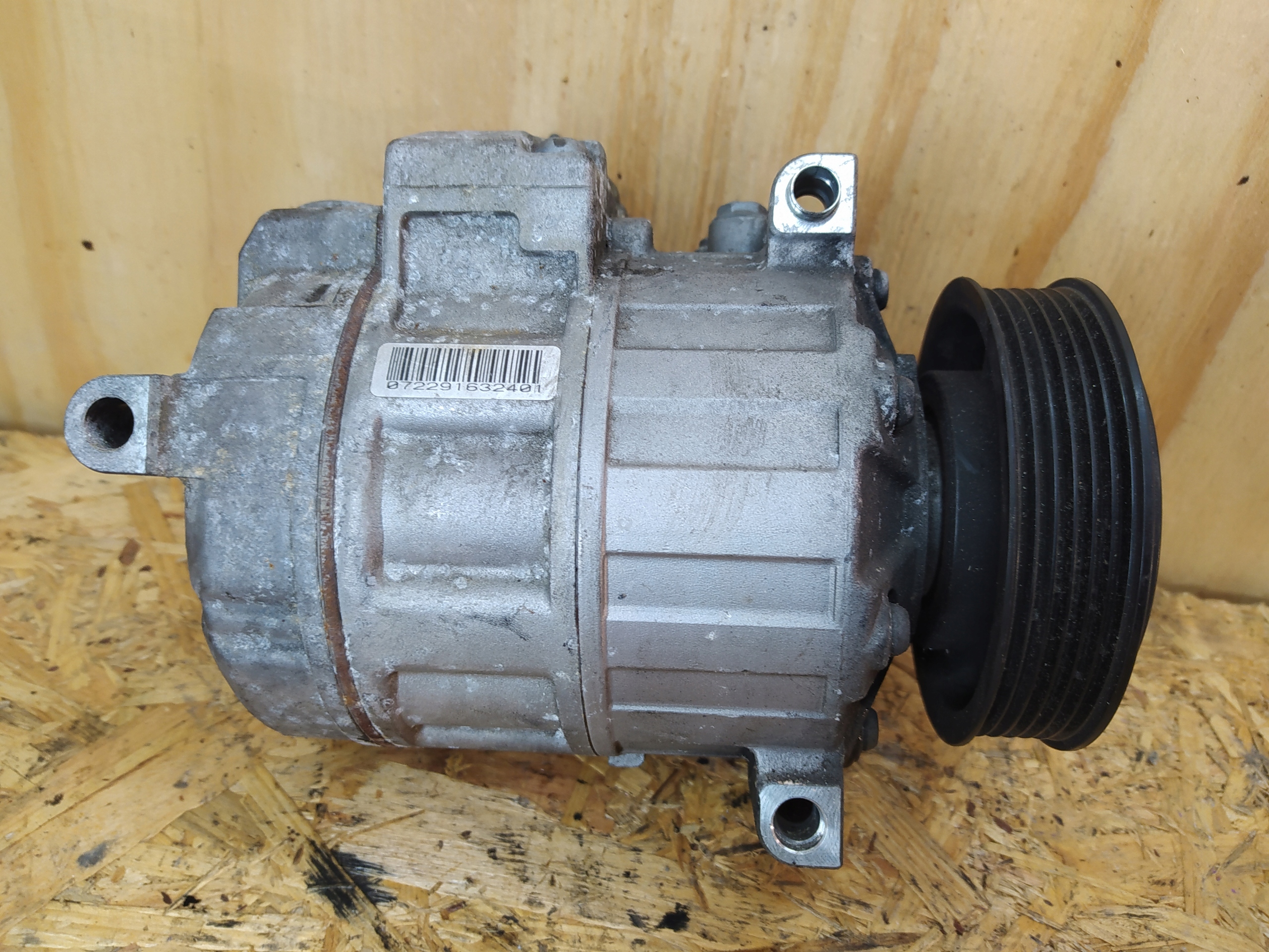 VW CADDY 1.6 TDI KOMPRESOR KLIMATIZACIE 5K0820803D