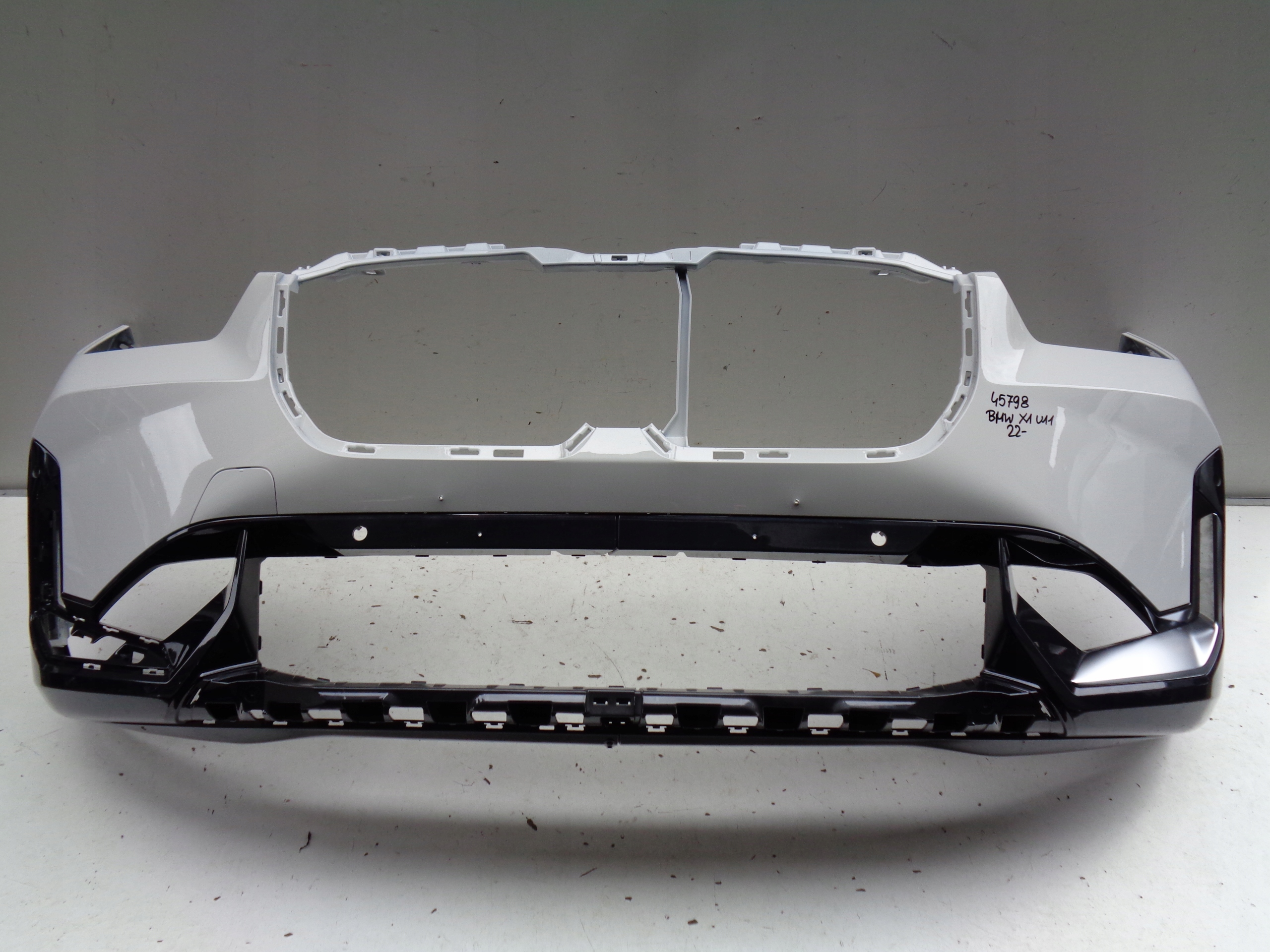 PREDNÝ NÁRAZNÍK BMW X1 U11 22- NR 45798
