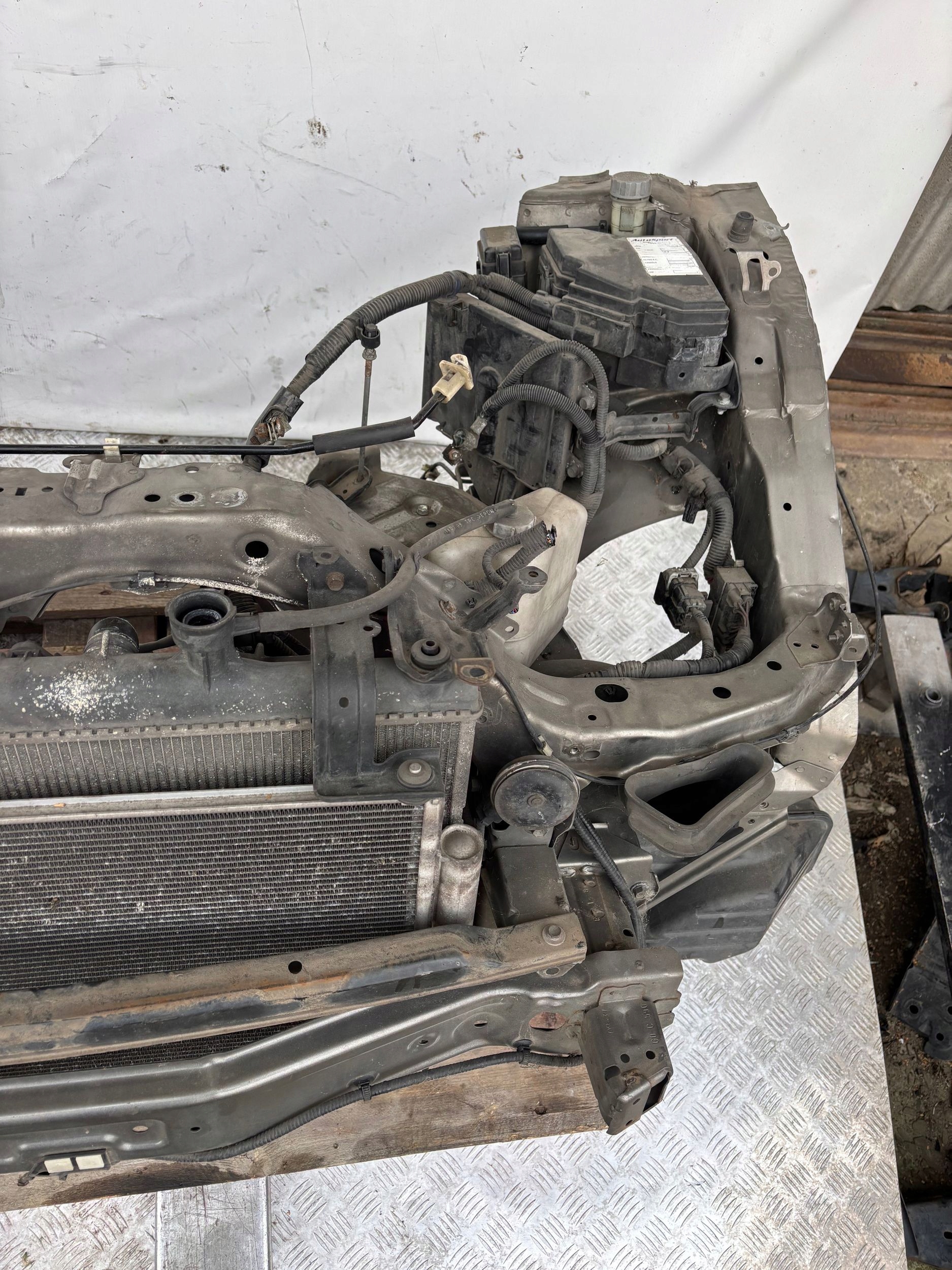 PREDNÉ PÁS  VÝSTUHA CHLADIČE HONDA CR-V III 2.0 BENZIN 06-