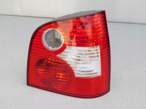 VW POLO 01-05 PRAVE ZADNE SVETLO VW POLO 01-05 PRAVE ZADNE SVETLO