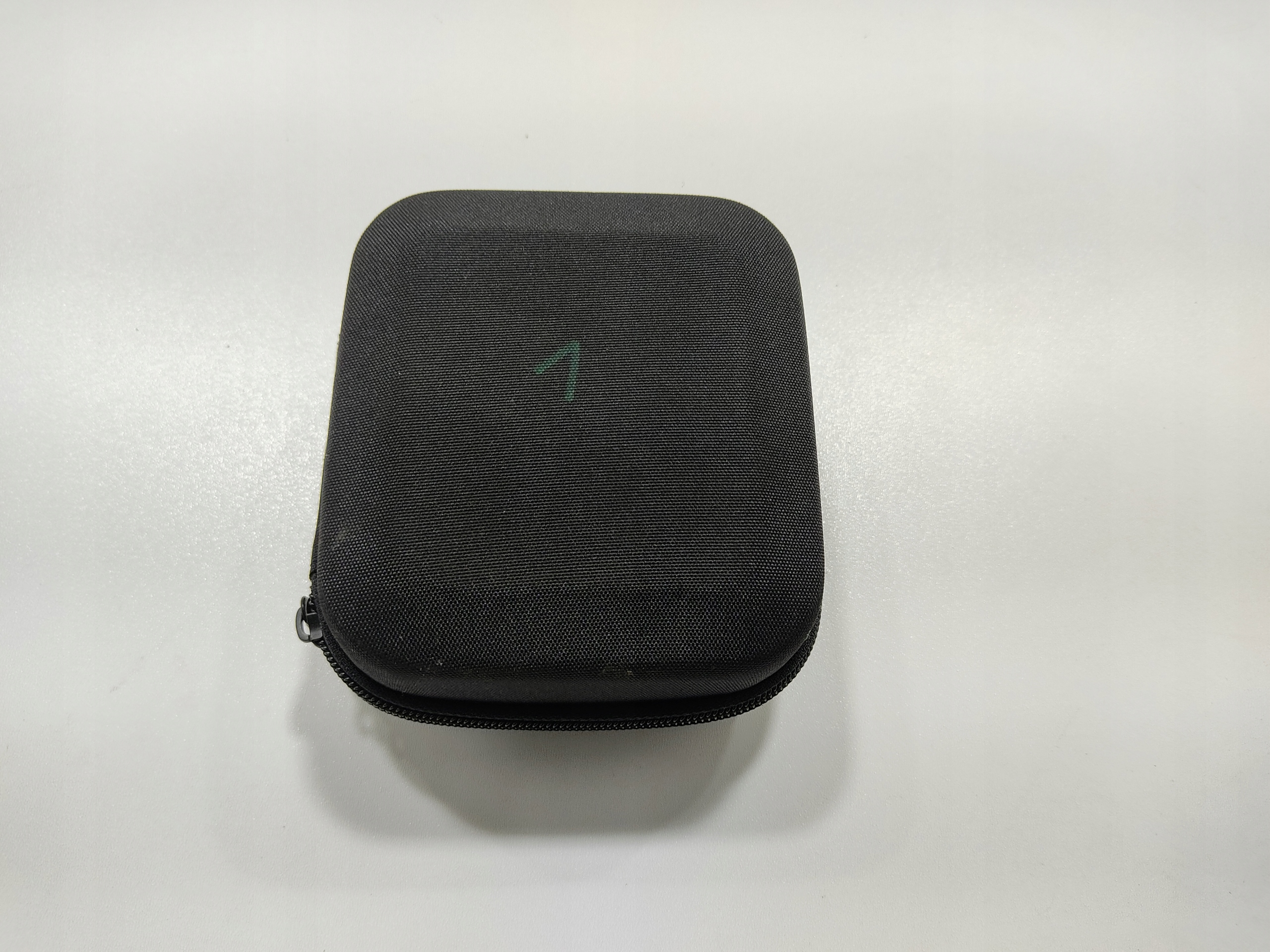 SŁUCHAWKI AUDIO ETUI KOBEREC PEUGEOT 3008 I 9665813380 2009-2015