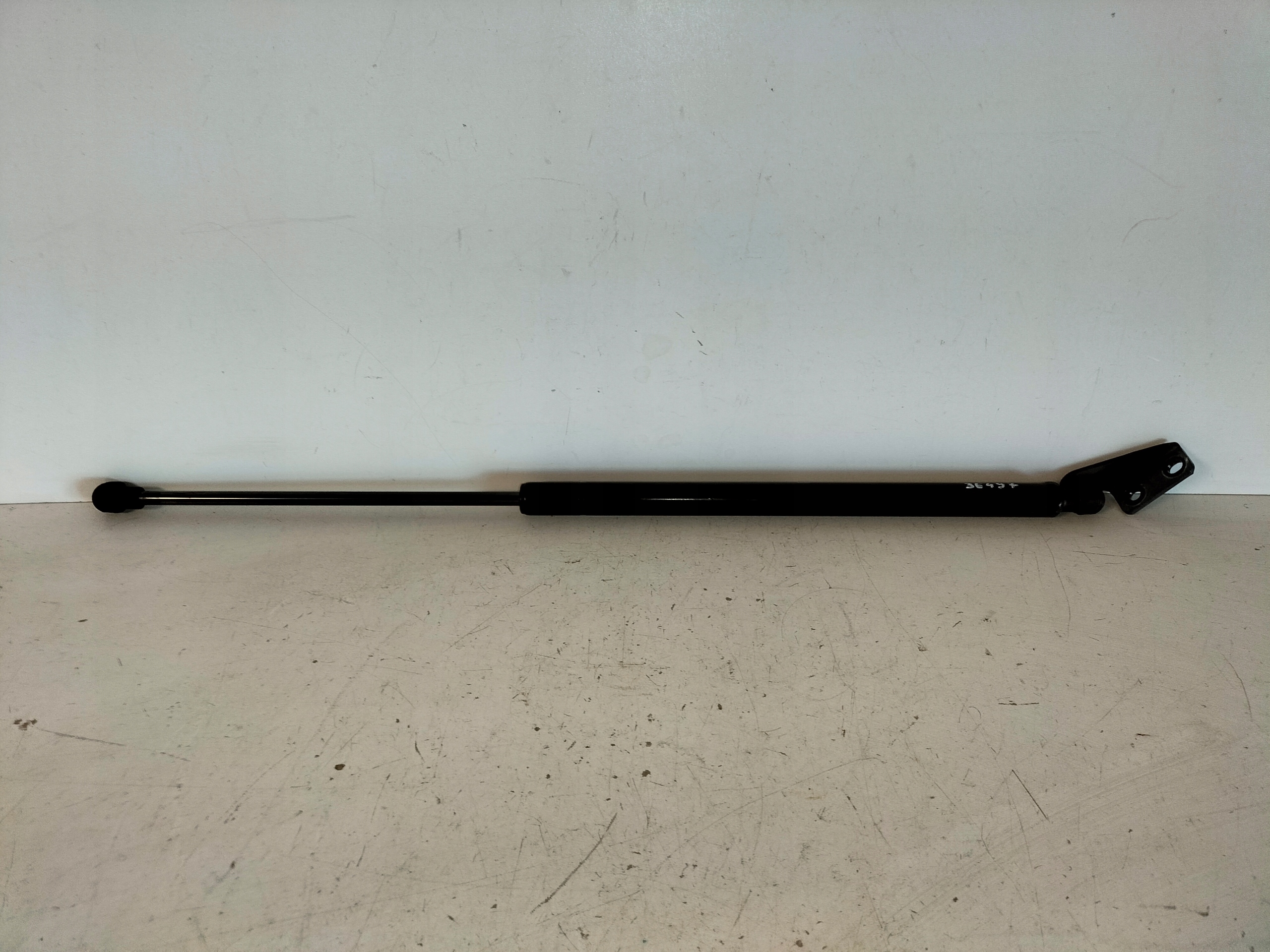 VZPERA TLMIC ZADNEJ KAPOTY LAVY MITSUBISHI SPACE STAR II 13-