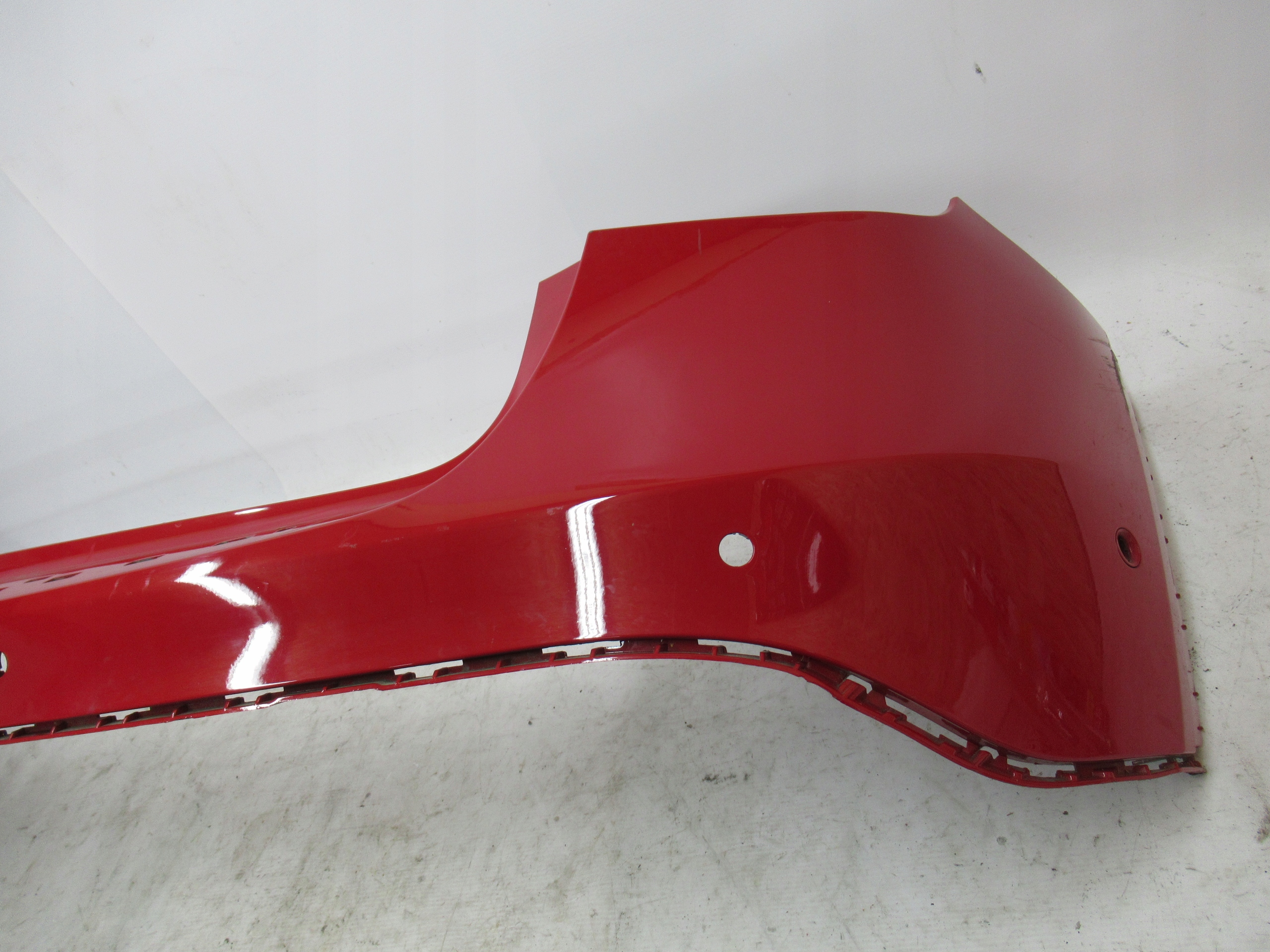 ZADNÝ NÁRAZNÍK MERCEDES GLA A1568850125