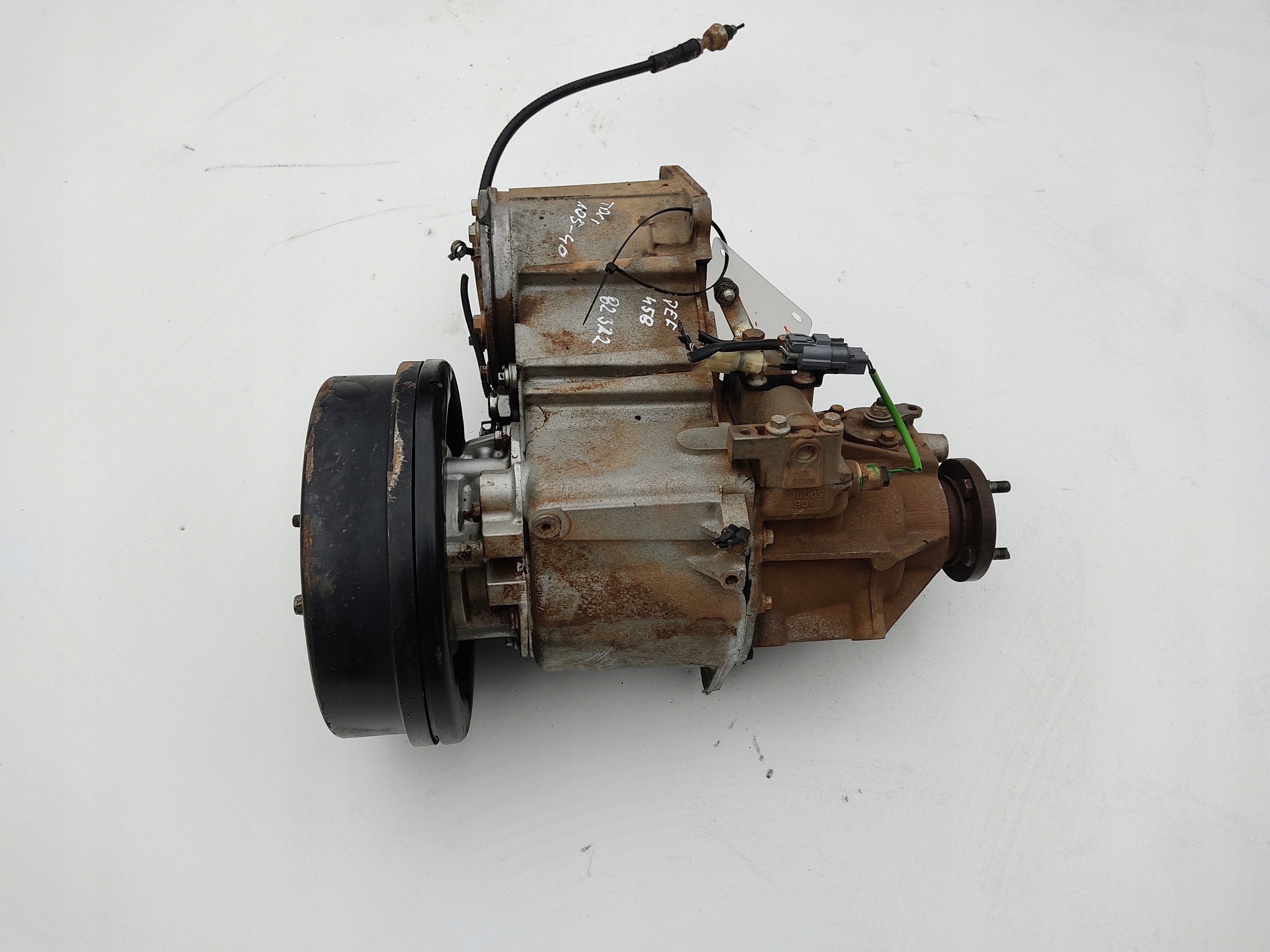 PRIDAVNA PREVODOVKA LAND ROVER DEFENDER 2.4 TDCI 2007-2014