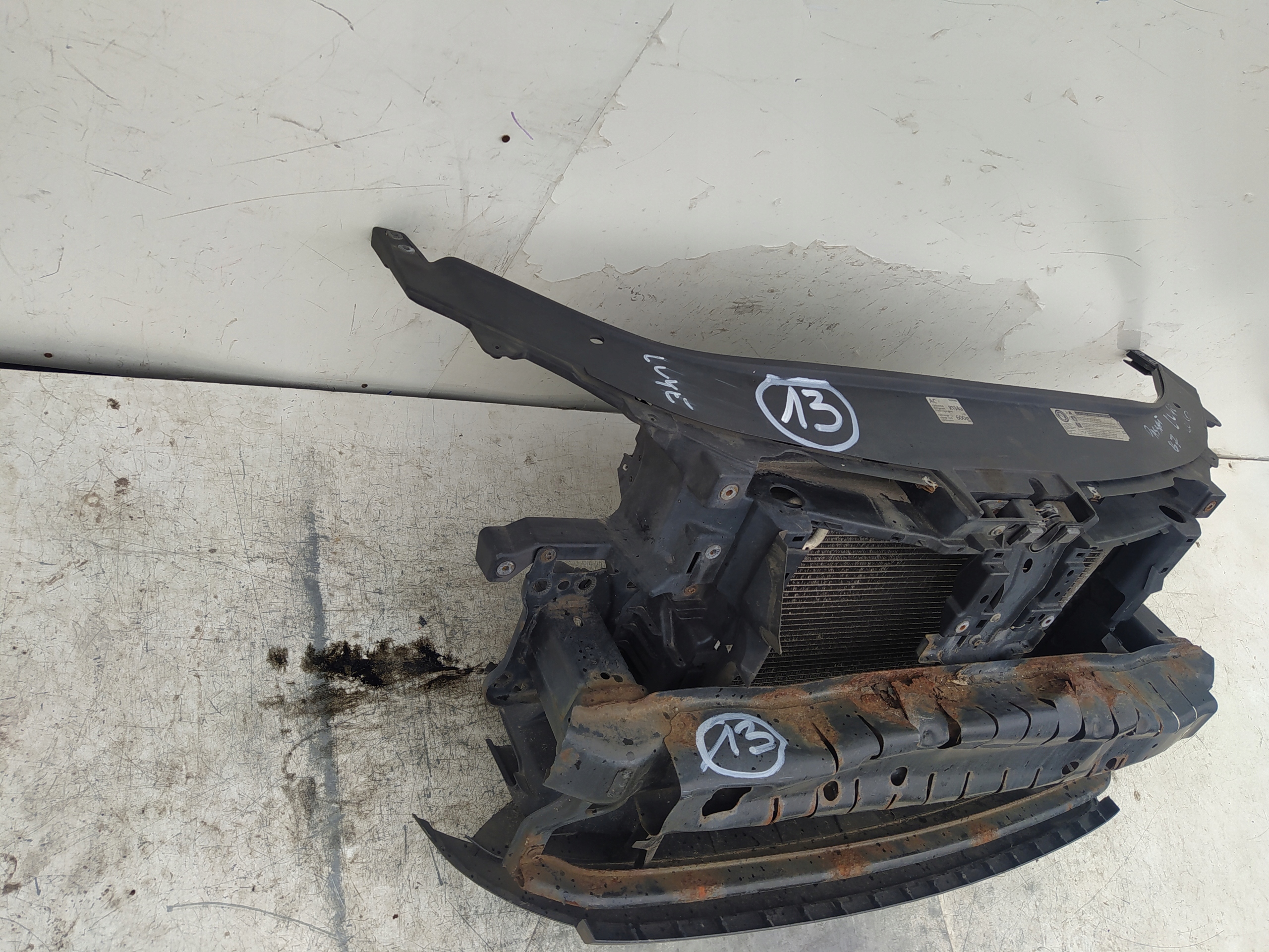 VW PASSAT B7 TDI PREDNÉ ČELO 3AA805588D