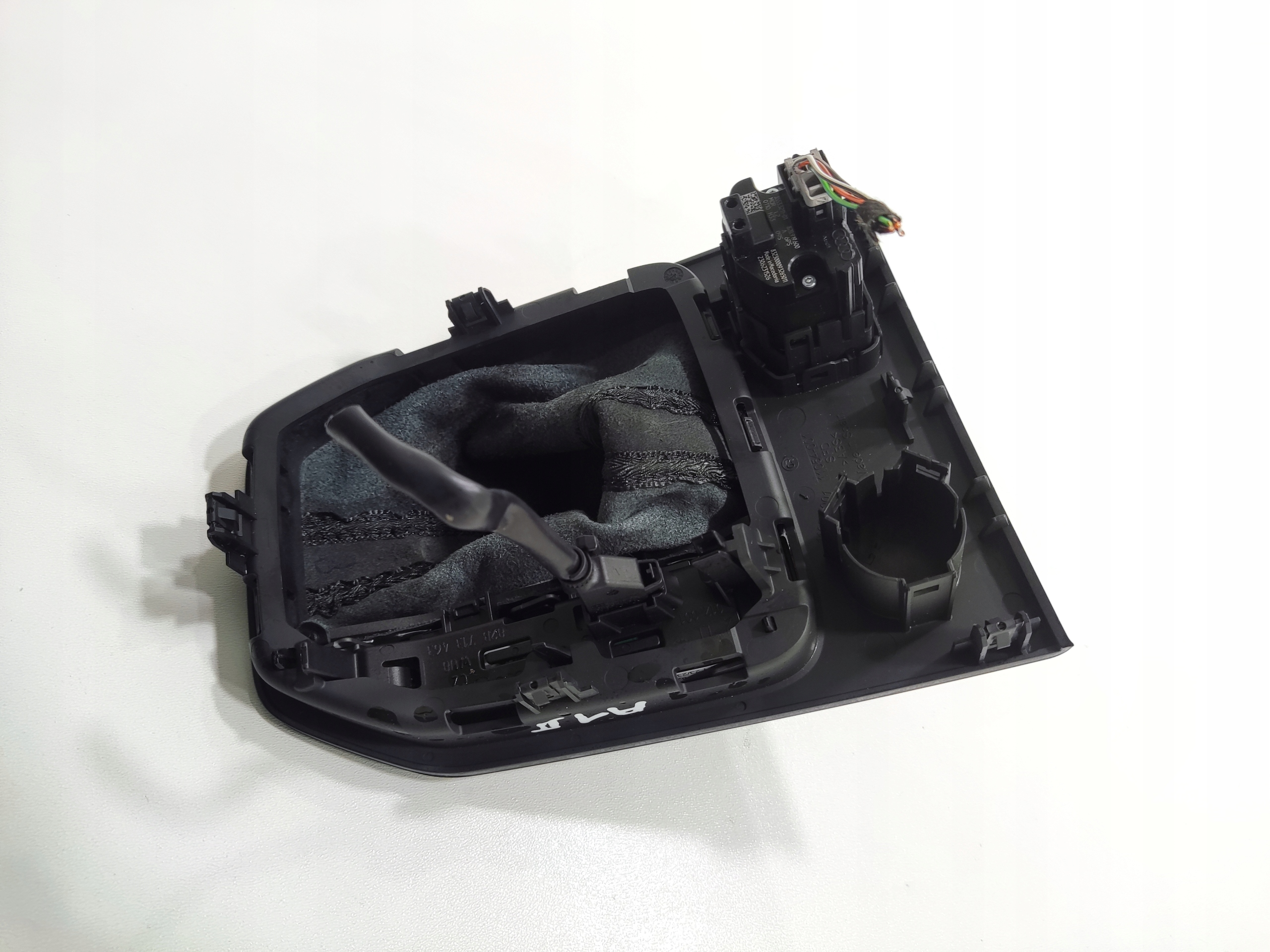 KULISA RADENIA RYCHLOSTI AUDI A1 II 82A AUTOMAT 82B713463 2019-2024