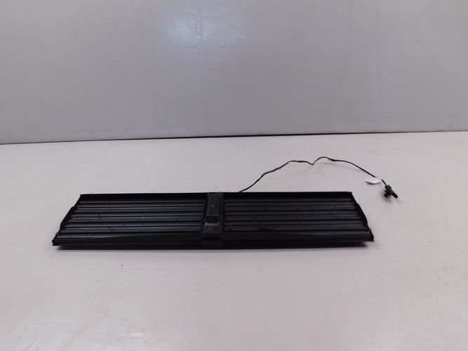 BMW X1 F48 F45 F46 2 NASAVANIE VZDUCHU 9319918-01