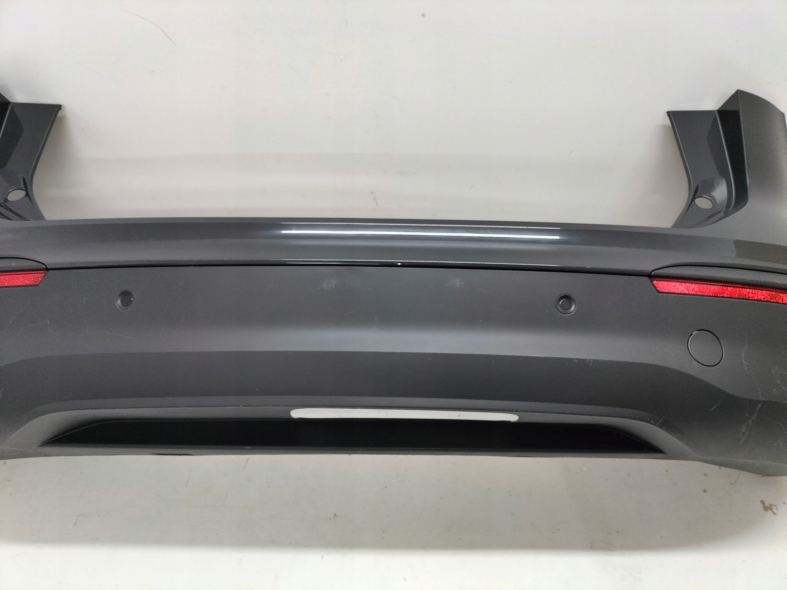 ZADNÝ NÁRAZNÍK VW TIGUAN III 24-