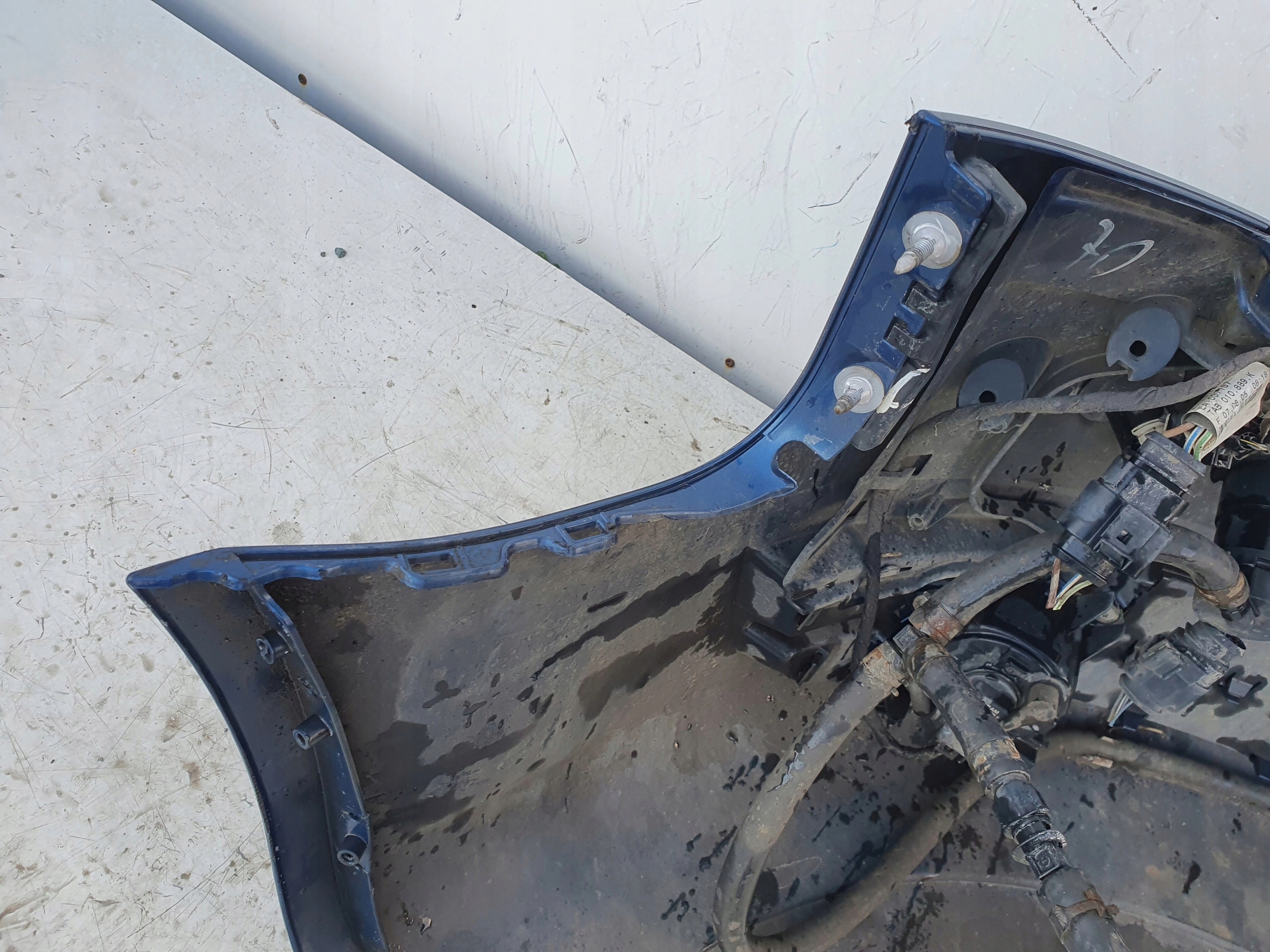 AUDI A4 B7 XENON PDC PREDNÝ NÁRAZNÍK