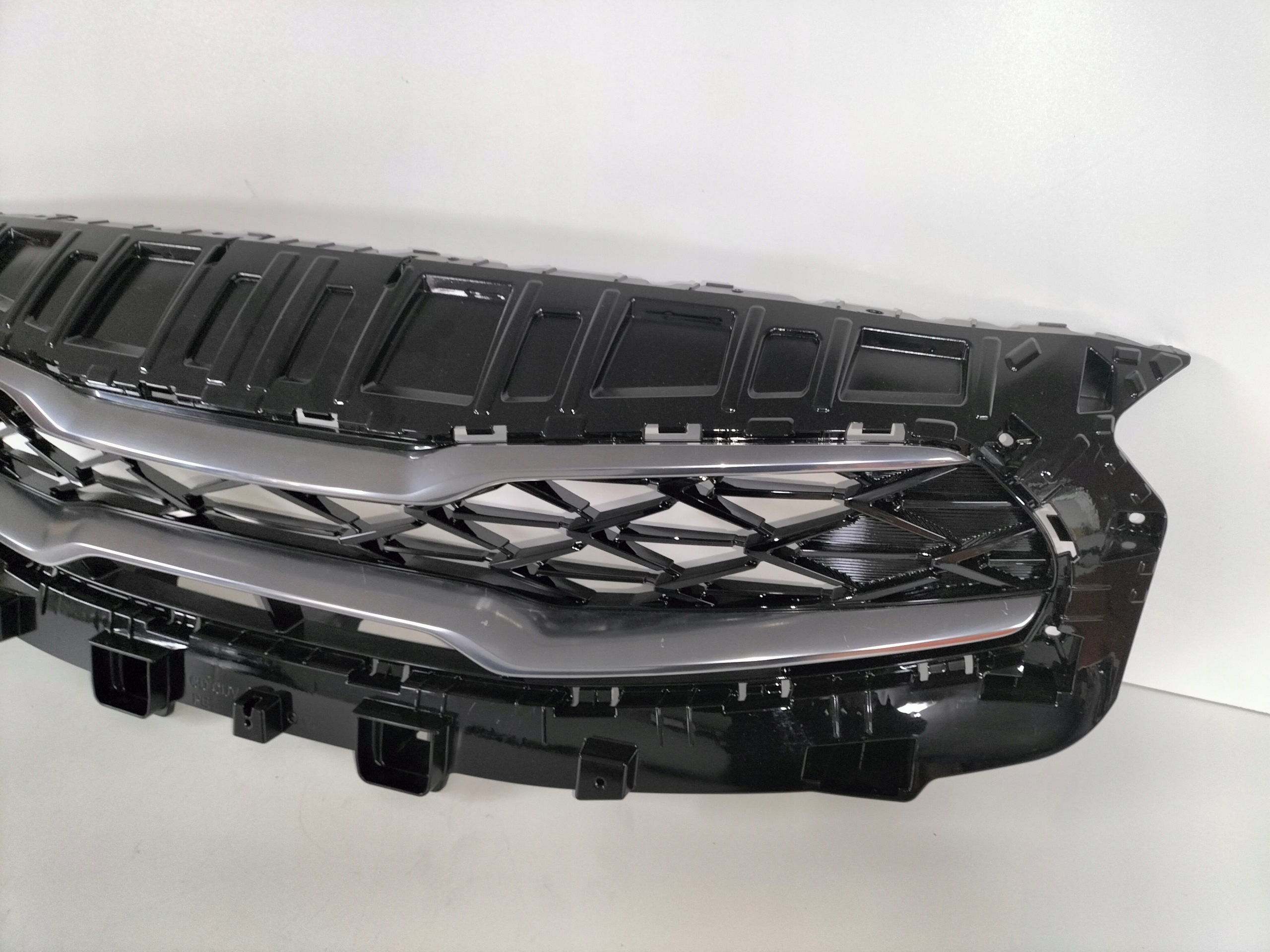 MRIEZKA LISTA KIA X-CEED LIFT 22- GT-LINE