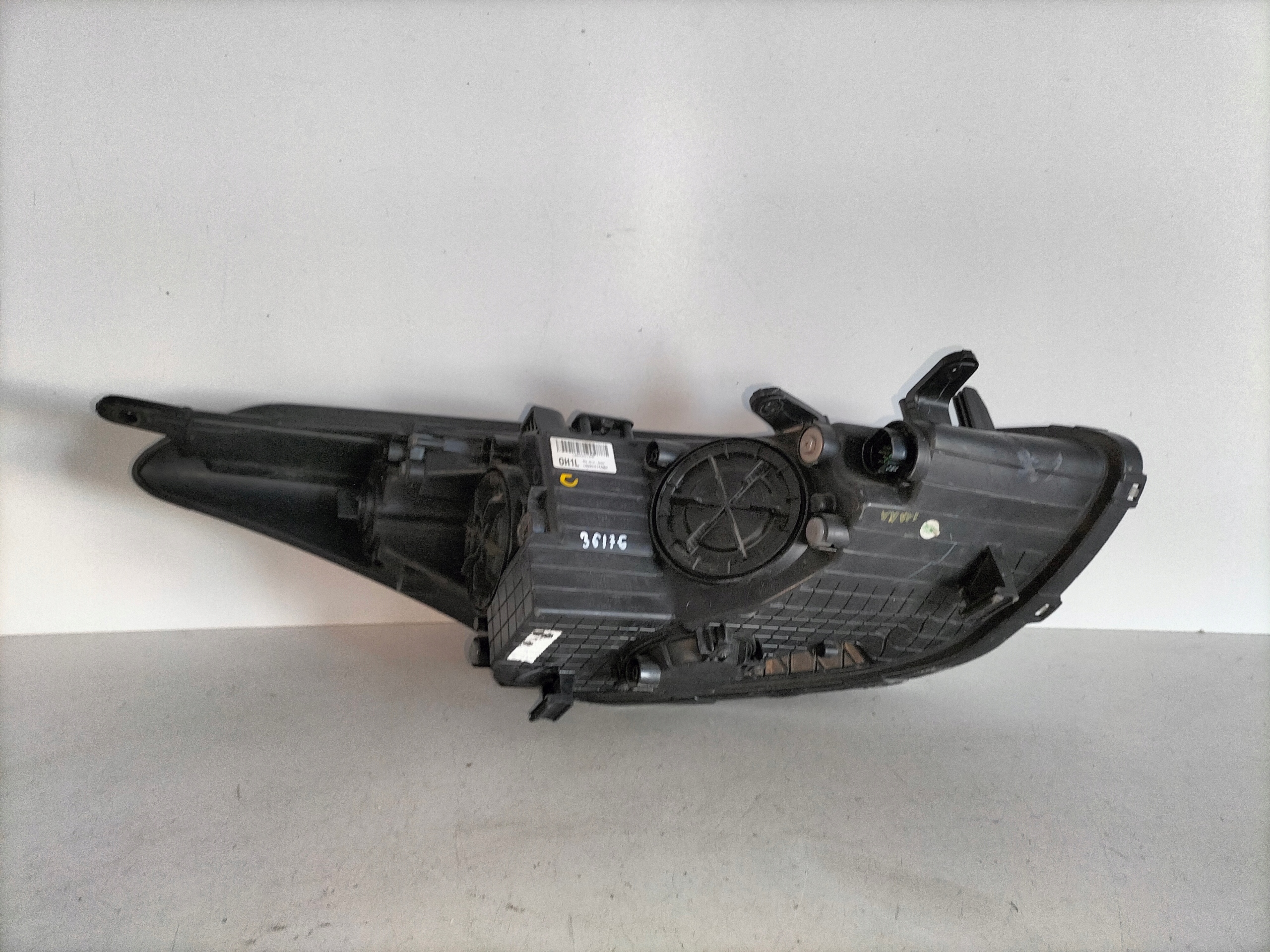 LAVE PREDNE SVETLO HYUNDAI I30 II 12-