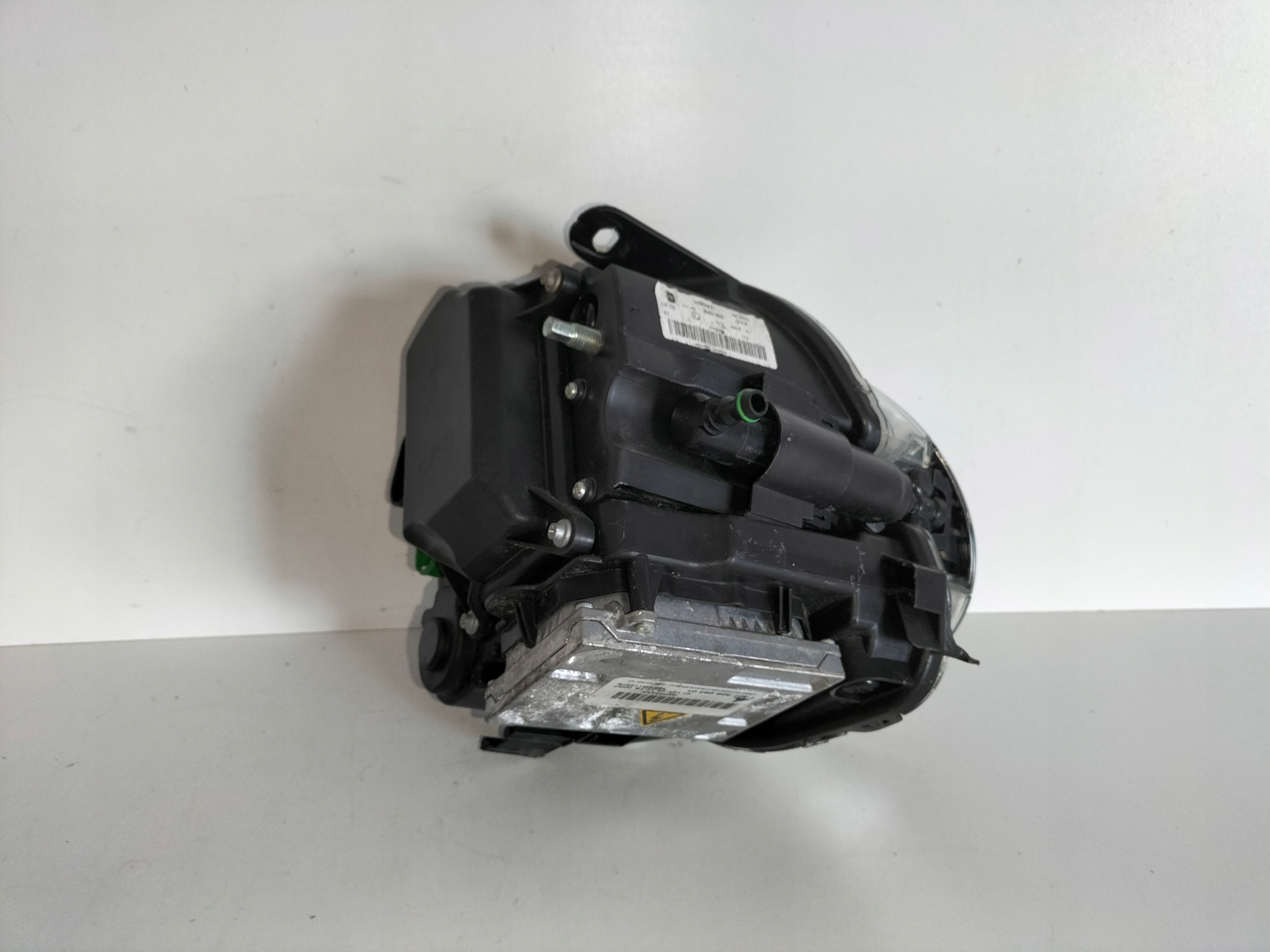 LAVE PREDNE SVETLO FIAT 500 07-15 XENON