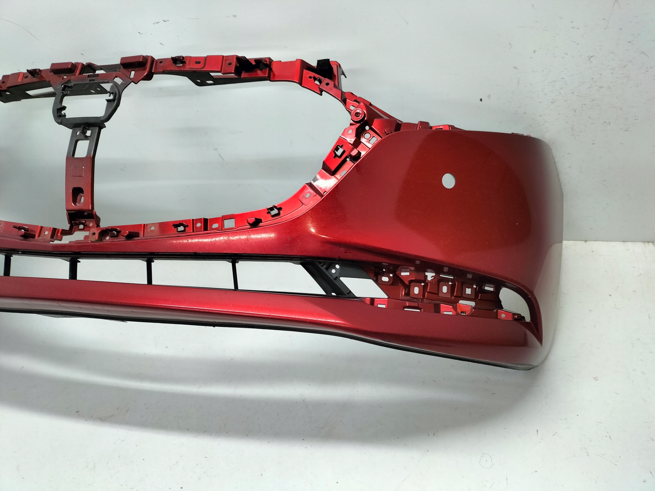 PREDNÝ NÁRAZNÍK MAZDA 3 BP 19- SEDAN